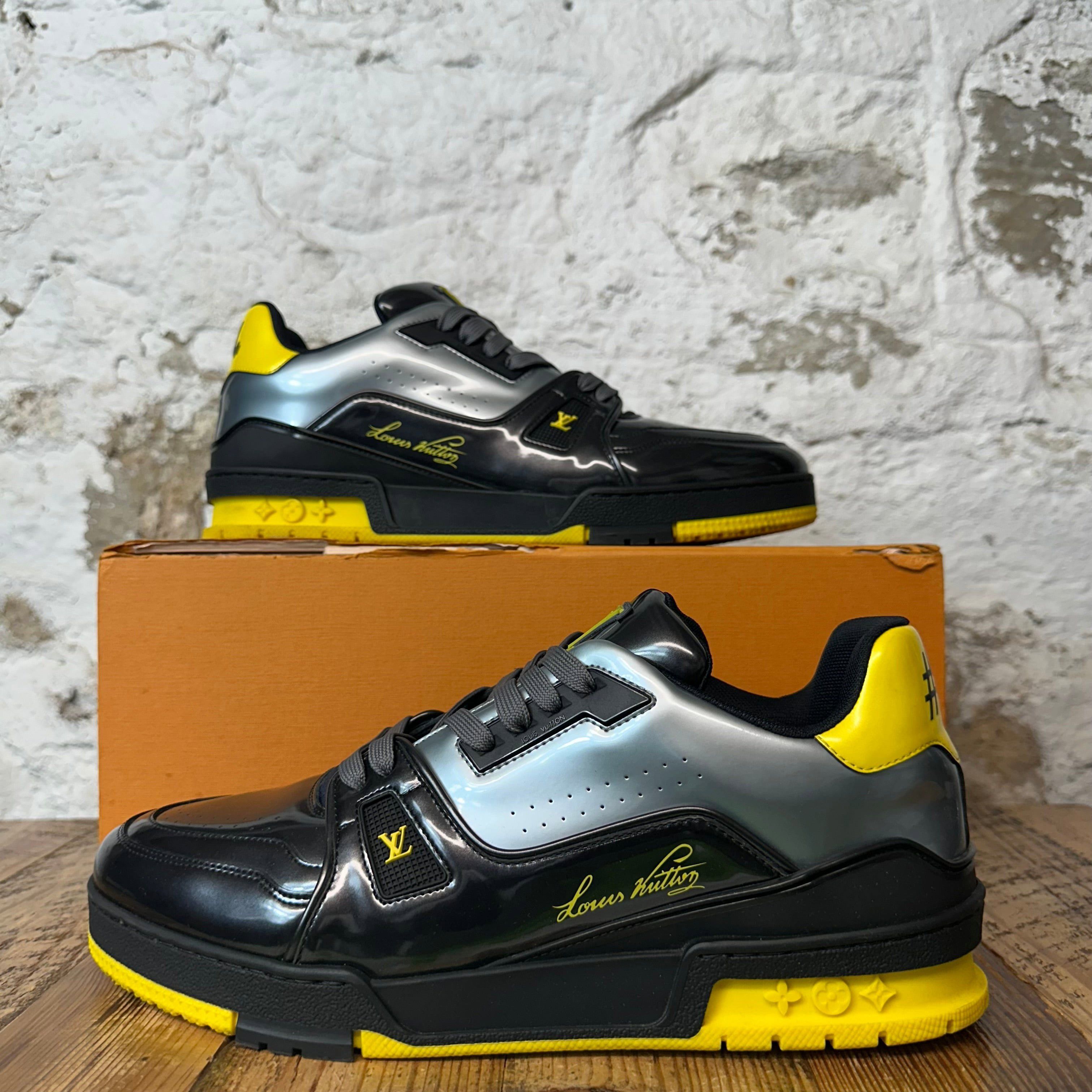 Louis Vuitton Louis Vuitton Black Yellow Trainer Sneaker Sz 10 (8.5LV) Size US 10 / EU 43 - 1 Thumbnail