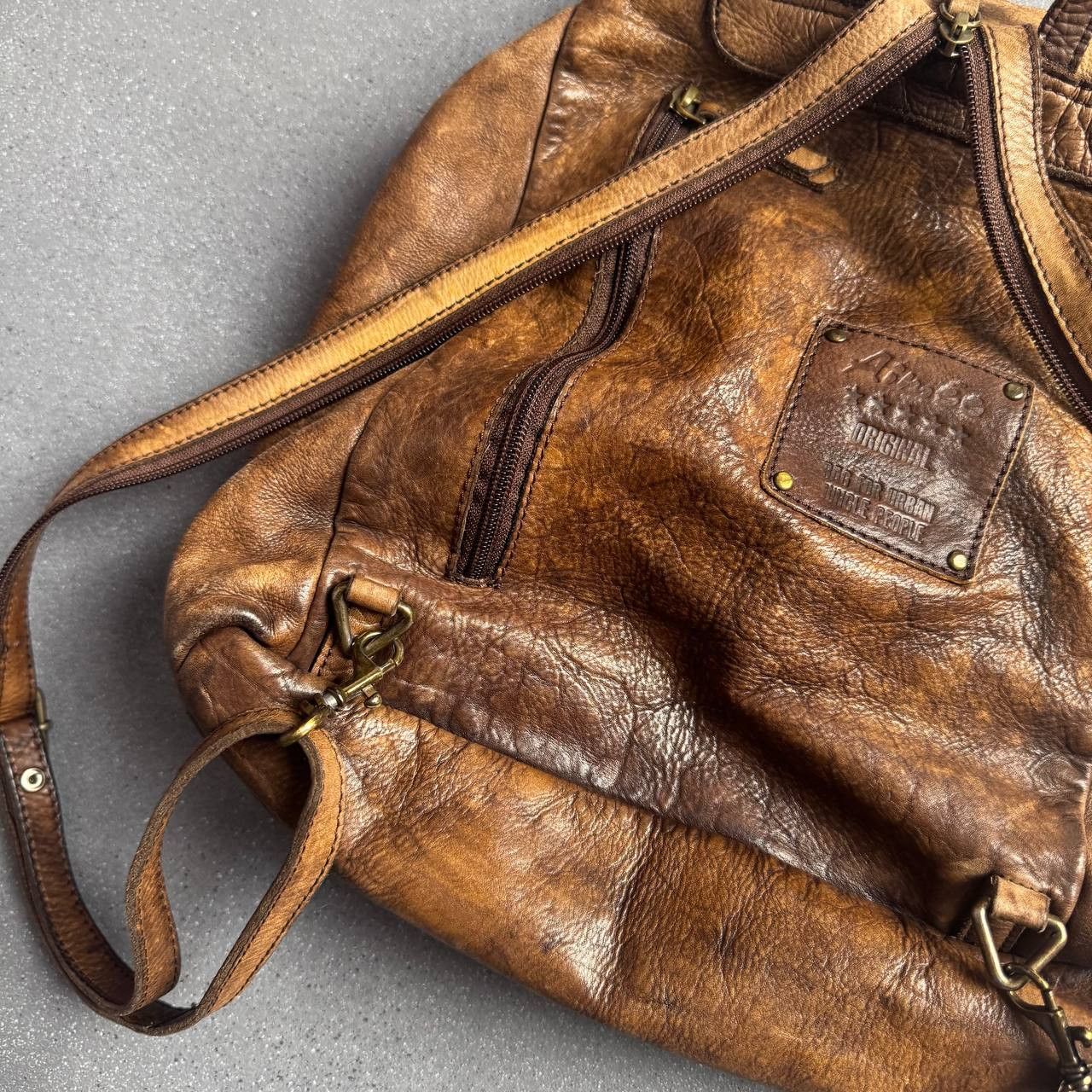 Japanese Brand × Vintage Avant Garde Faded Leather Backpack Size ONE SIZE - 12 Thumbnail