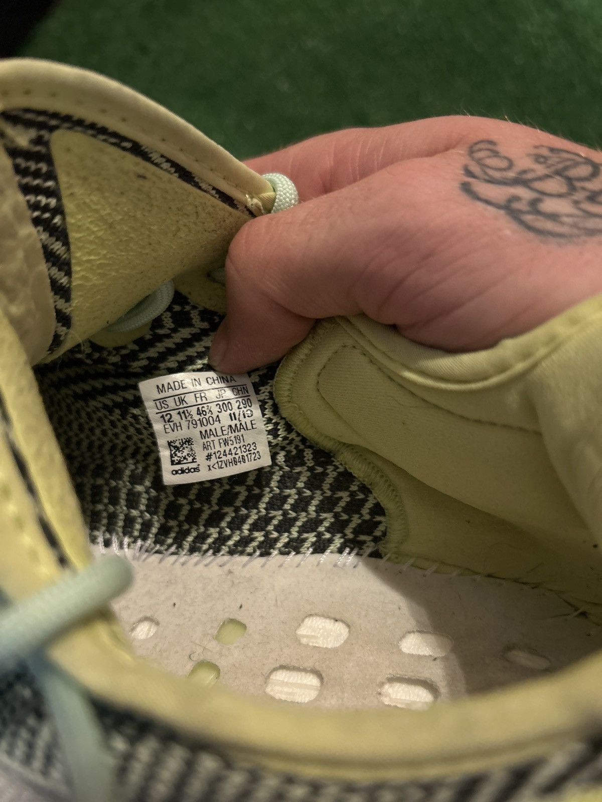 Adidas × Yeezy Yeeree Size US 12 / EU 45 - 7 Thumbnail
