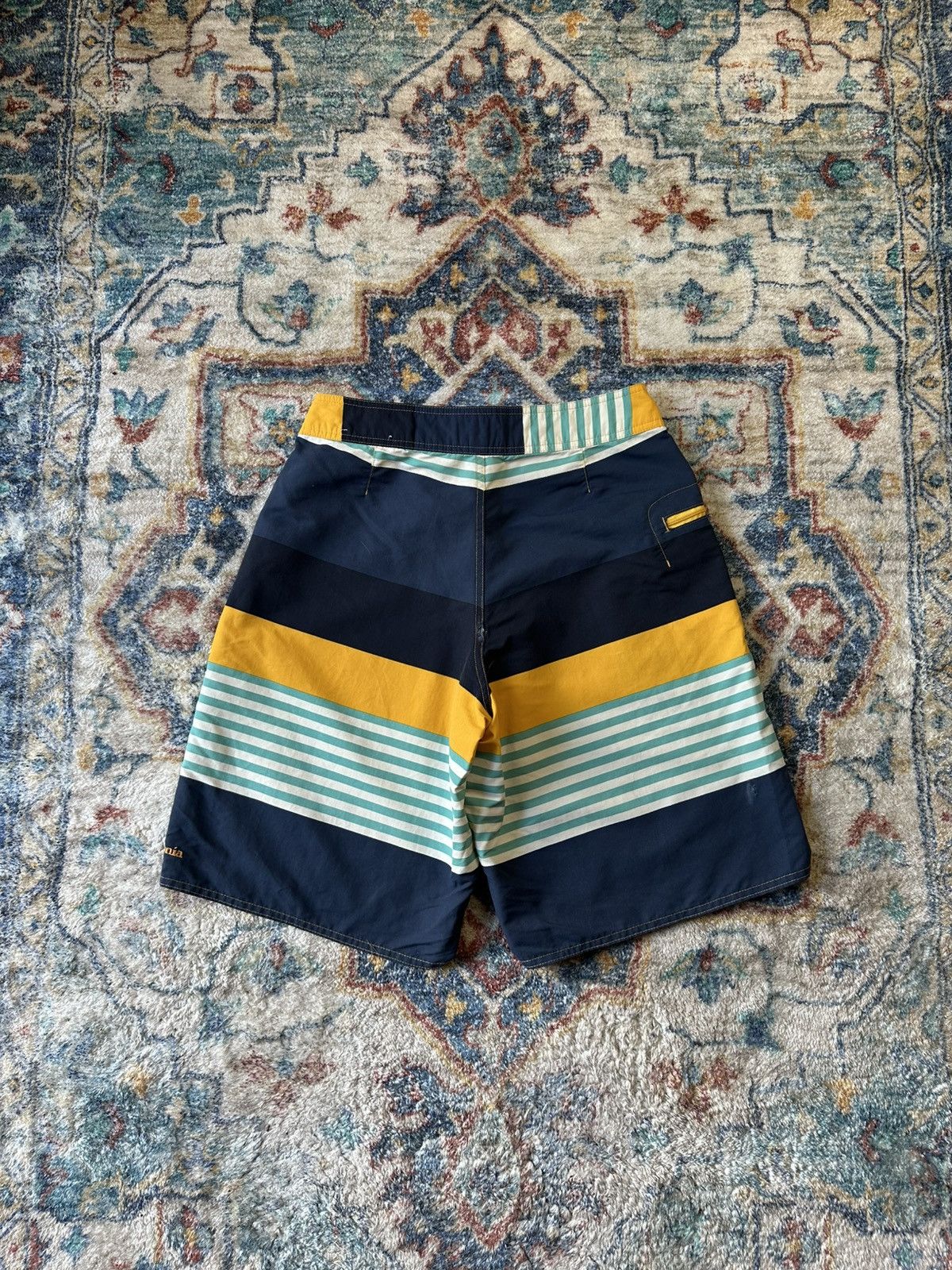 Patagonia Patagonia Colour Blocked Board Shorts Size 29 Size US 28 / EU 44 - 2 Thumbnail