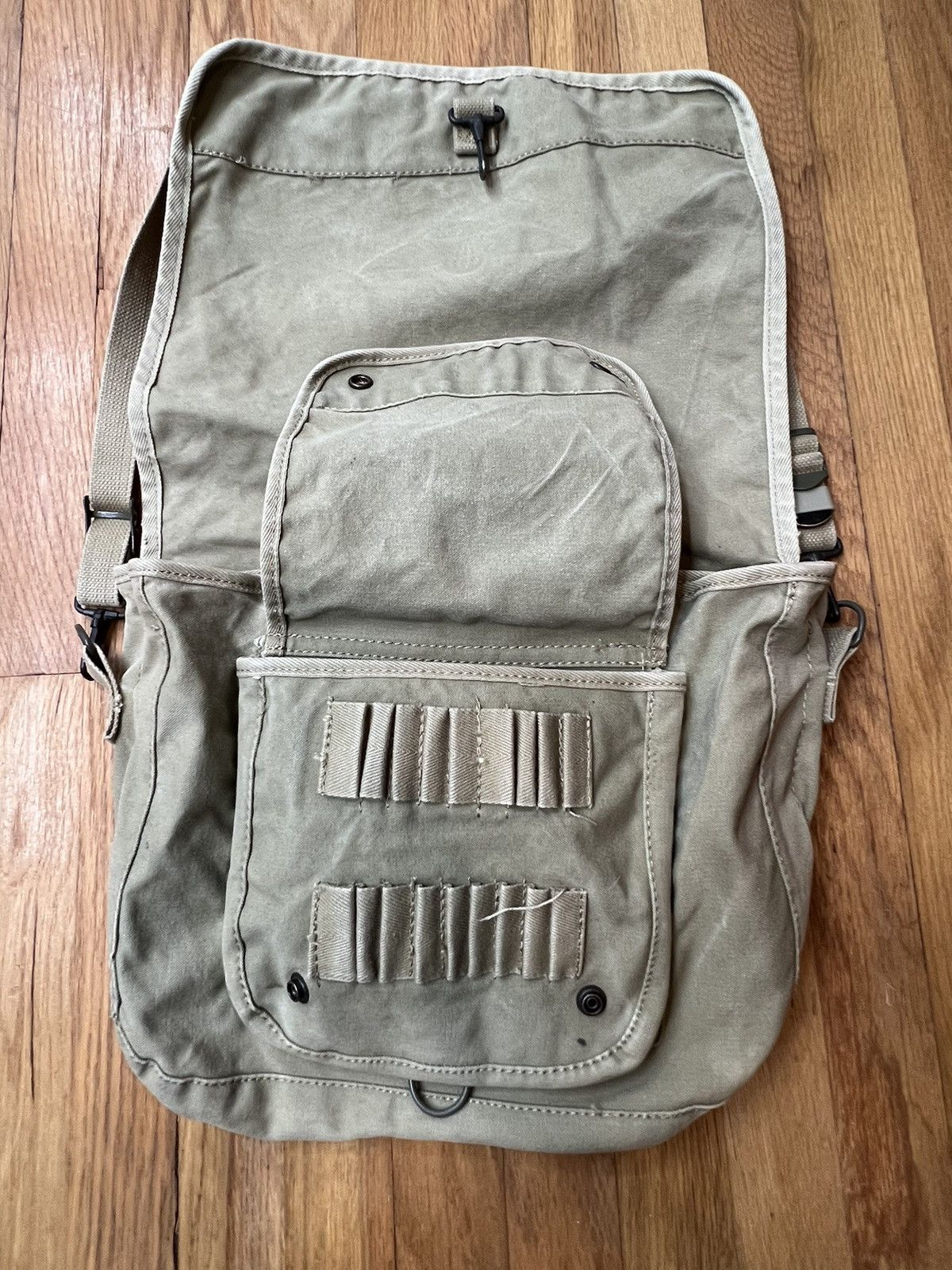 Banana Republic Banana Republic Israeli Paratrooper Military Messenger Bag Size ONE SIZE - 4 Thumbnail