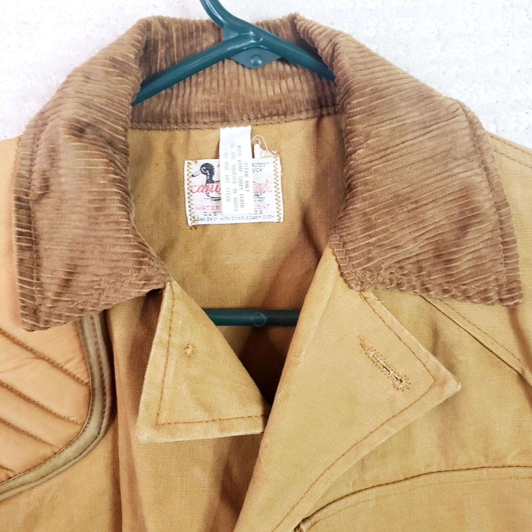 Vintage VINTAGE Canvasback Jacket Overcoat Hunting Coat with Game Bag Men Small Tan Beige Pockets Corduroy Collar Mid-Length 70s-80s Size US S / EU 44-46 / 1 - 5 Thumbnail