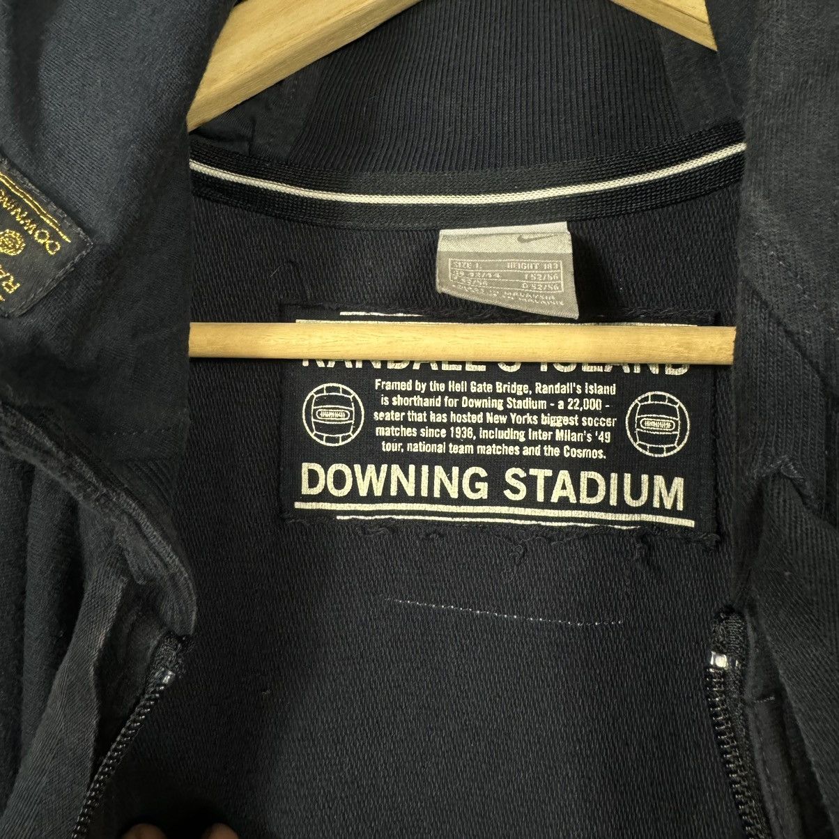 Nike × Vintage Vintage Nike Y2K Downing Stadium Randall’s Island Hoodie Size US XL / EU 56 / 4 - 5 Thumbnail