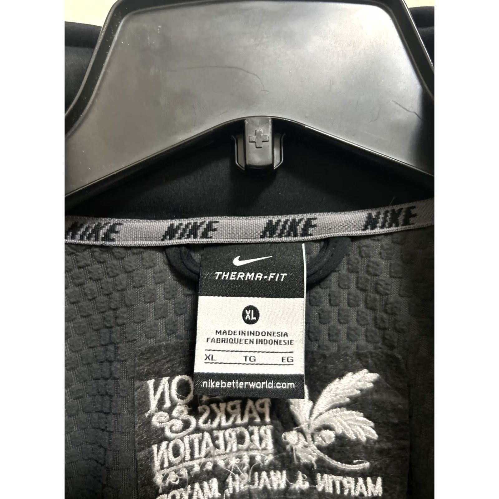 Nike Nike Mens Therma-Fit Sphere Hybrid Jacket XL Black Embroidered Nike Therma 658084010 Mens XL Black Jacket Size US XL / EU 56 / 4 - 6 Thumbnail