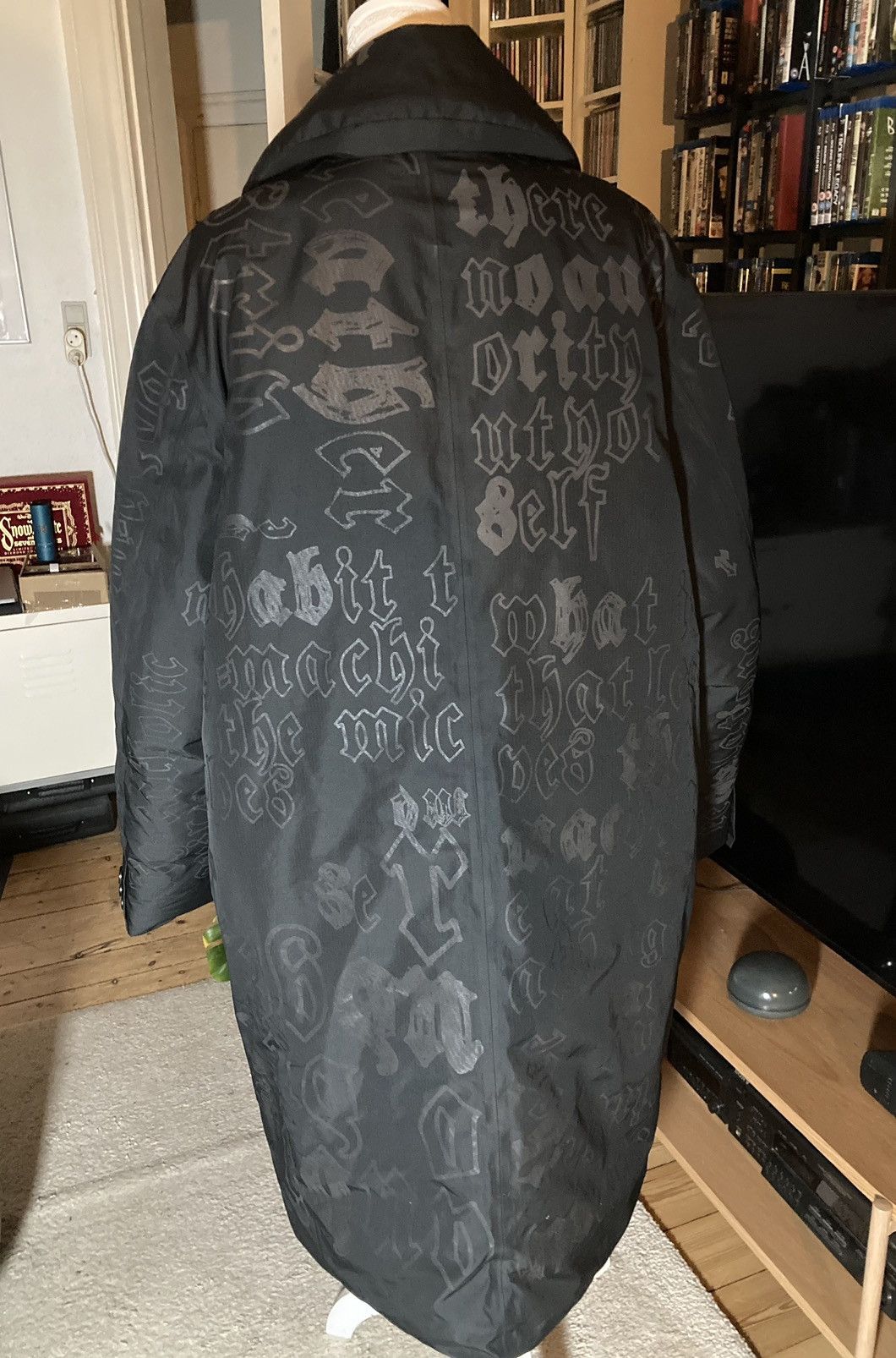Yang Li Yang Li archival ‘graffiti’ puffer coat, Fall 2017 Size US L / EU 52-54 / 3 - 3 Thumbnail