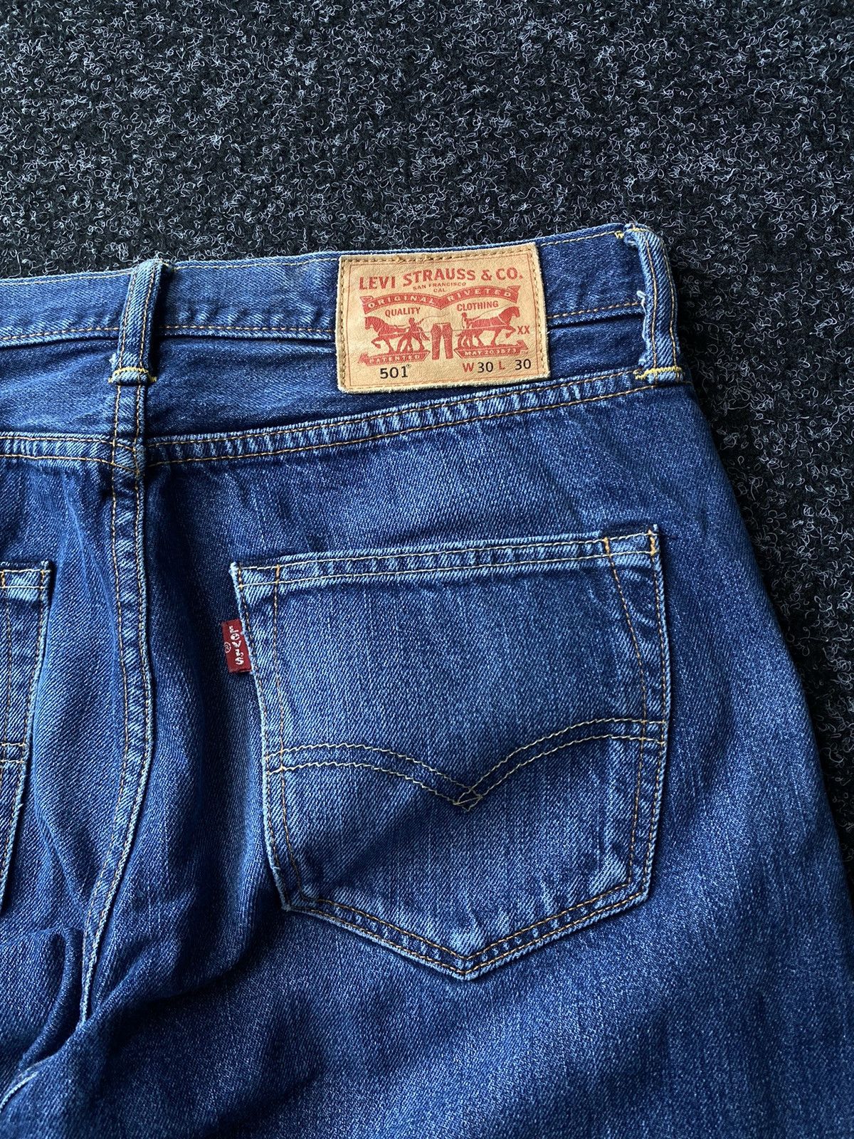 Levi's × Vintage Vintage Levi's 501 Distressed Jeans W30 size Size US 30 / EU 46 - 15 Thumbnail