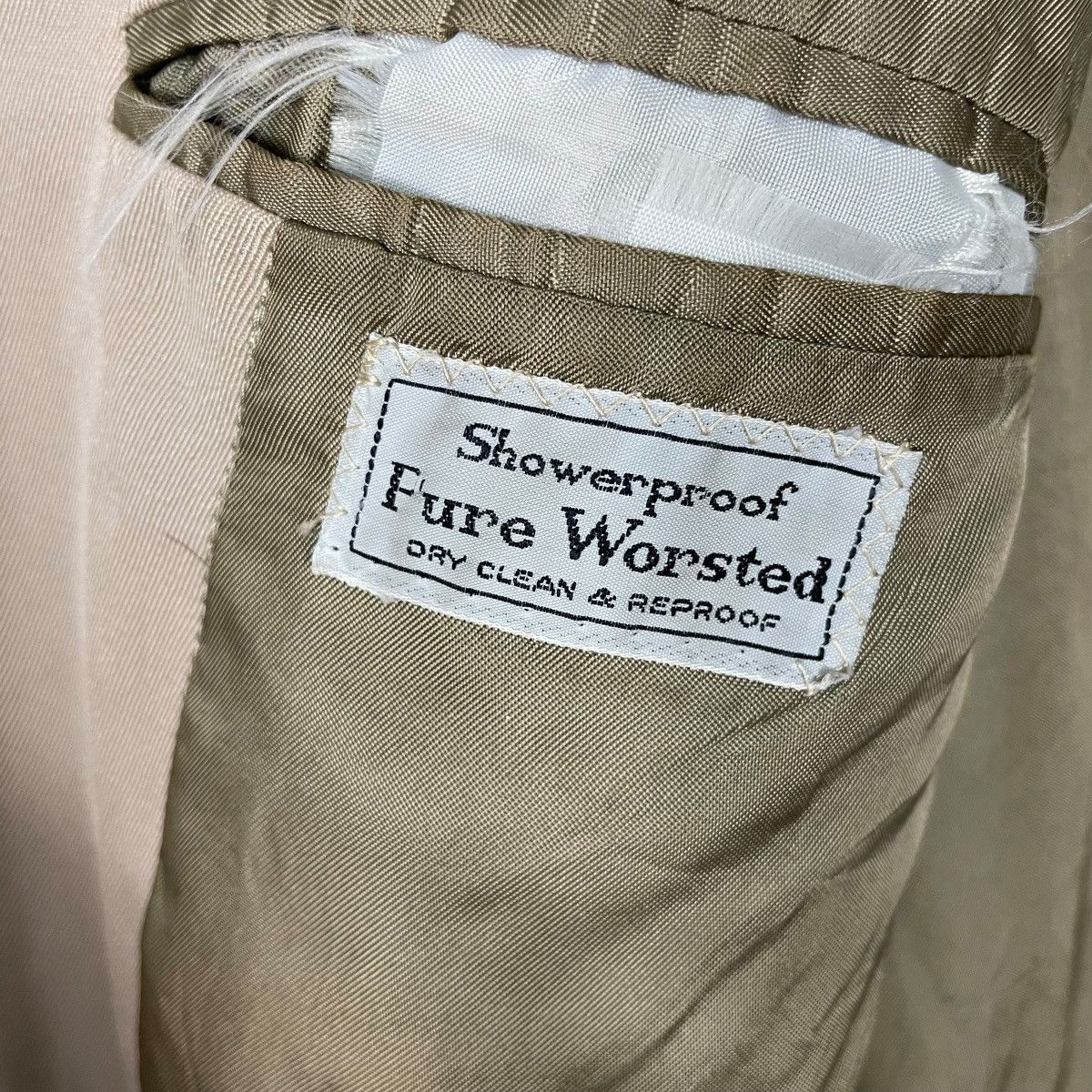 Aquascutum Vtg Aquascutum Double Breasted Showerproof Trenchcoat Size M / US 6-8 / IT 42-44 - 17 Thumbnail