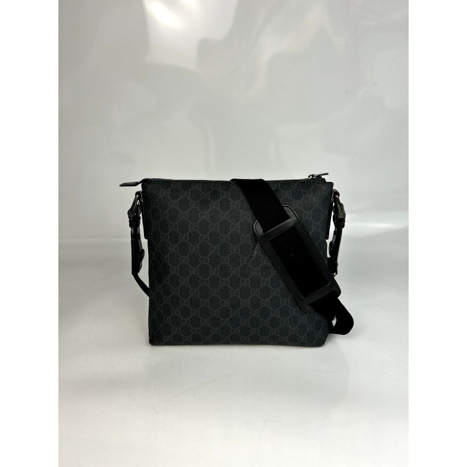 Gucci Gucci Dark Grey GG Supreme Canvas Messenger Bag Size ONE SIZE - 4 Thumbnail