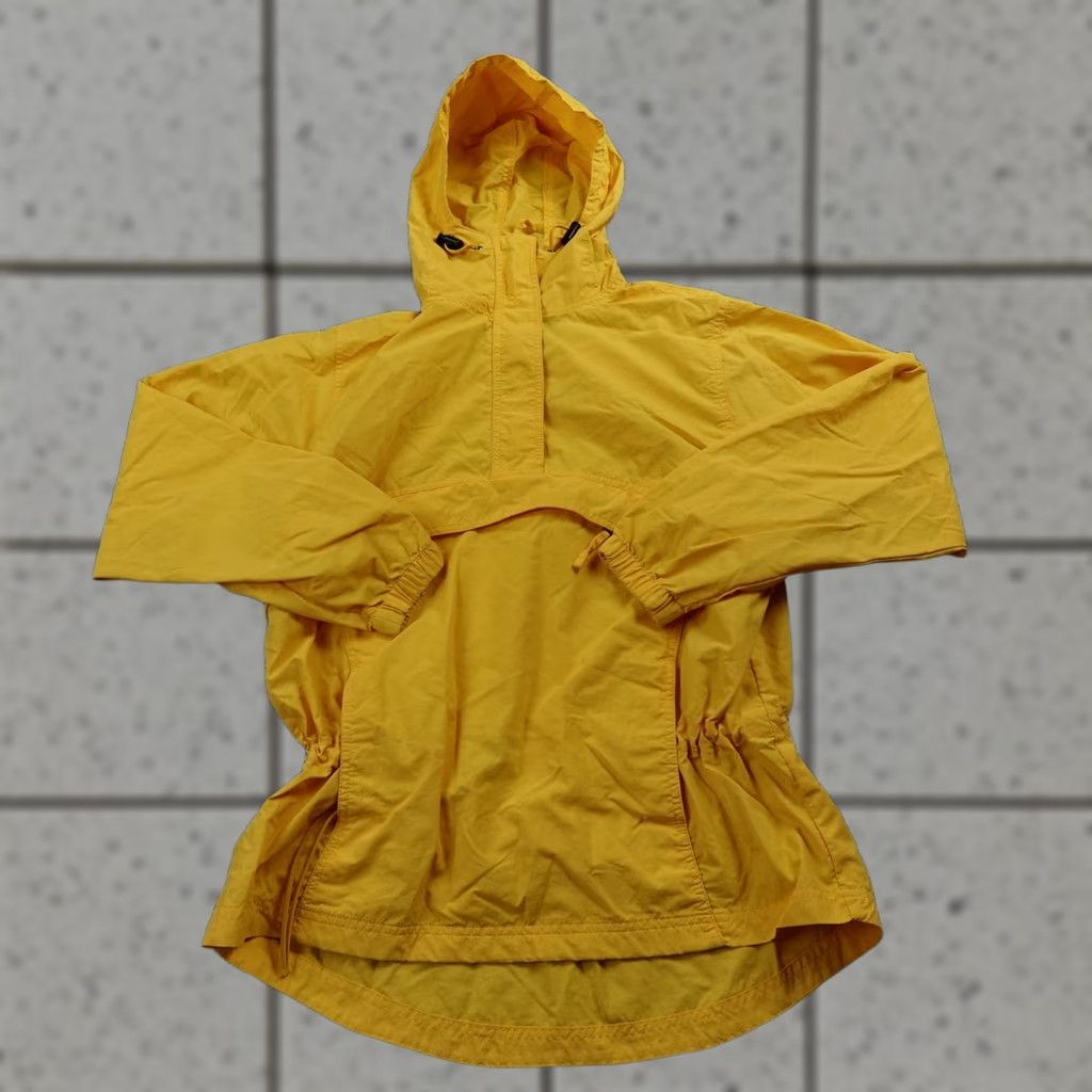 Vintage VINTAGE LL Bean Jacket Womens S Yellow Hooded Anorak Windbreaker Pullover Rain Coat Jacket/Coat Size S / US 4 / IT 40 - 1 Thumbnail