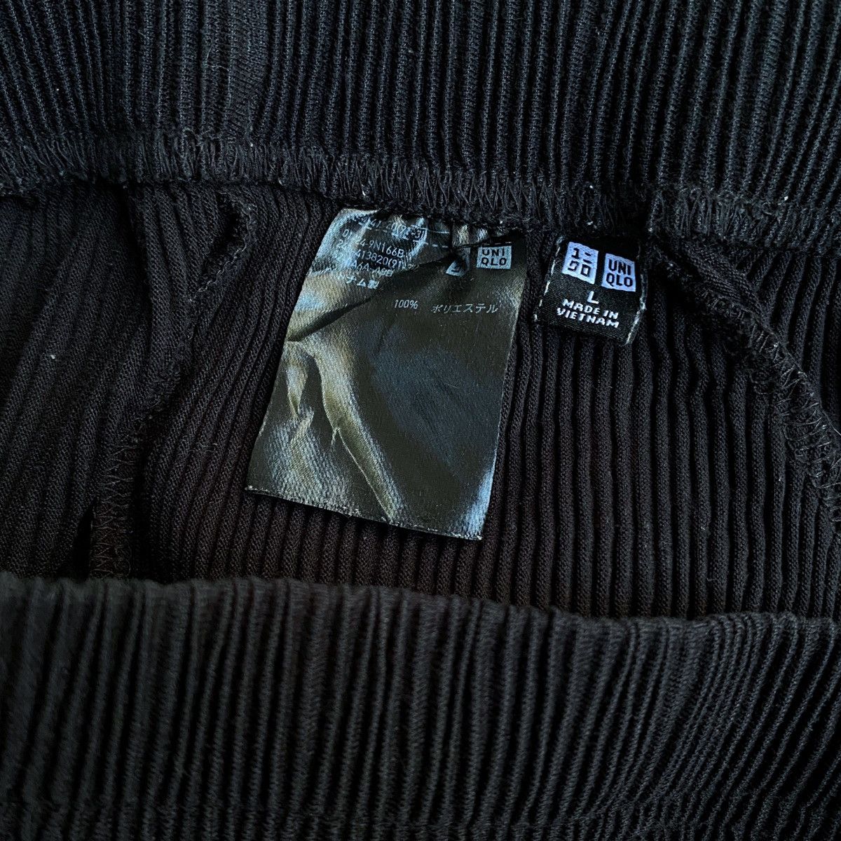 Japanese Brand × Vintage Rare Japanese Brand UniqIo Pleats Issey Style Wide Leg Pants Size US 32 / EU 48 - 7 Thumbnail