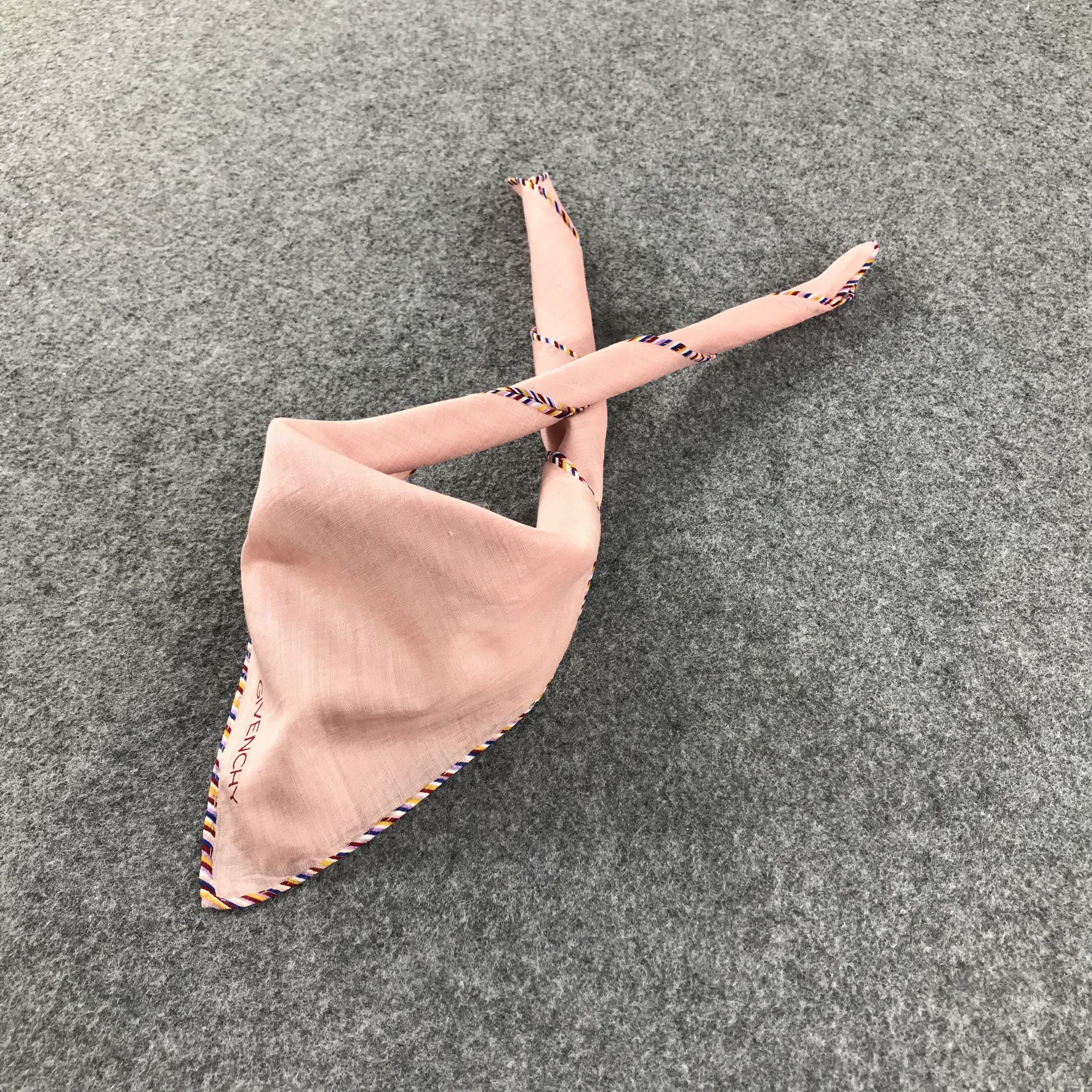 Vintage GiVeNcHY Handkerchief Neckerchief Bandana H248 Size ONE SIZE - 3 Thumbnail