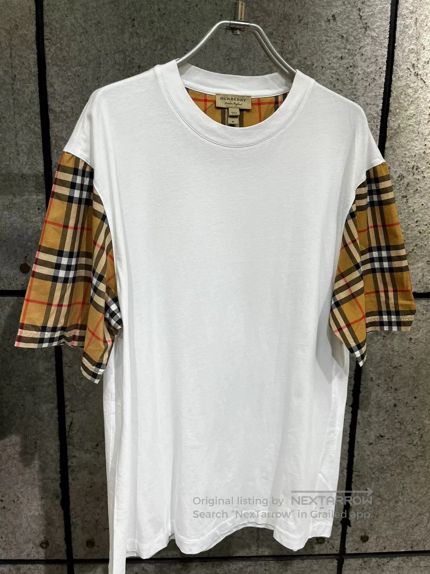 Burberry Burberry Check Round Neck Short Sleeve M. Size US M / EU 48-50 / 2 - 1 Thumbnail