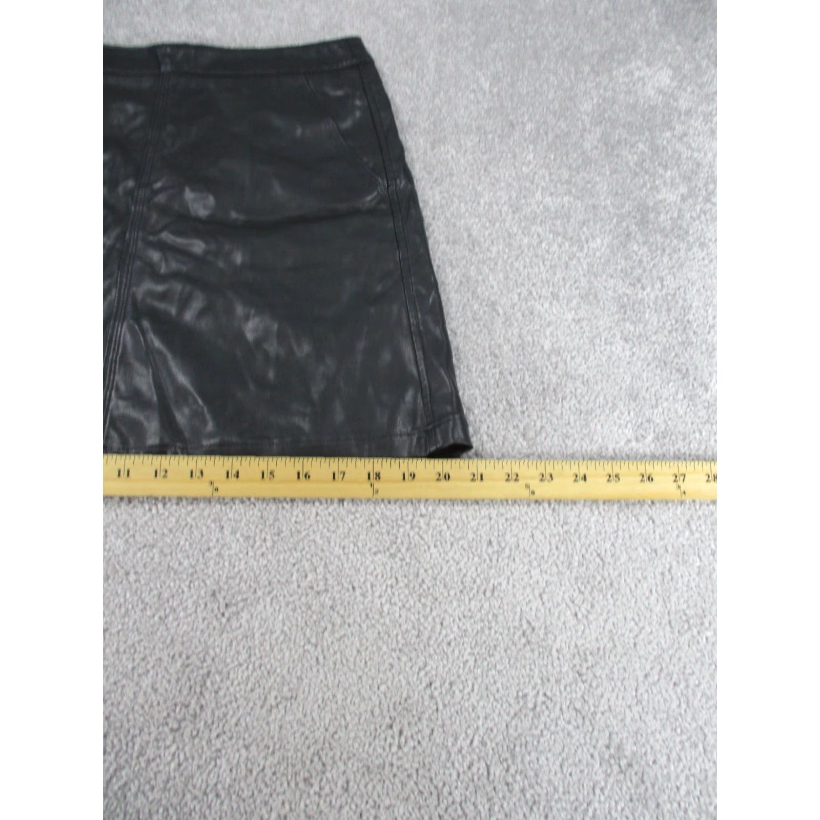 Loft VINTAGE LOFT Womens Skirt Short A-Line Faux Leather Black Size 4 Casual Party Size 27" / US 4 / IT 40 - 3 Thumbnail
