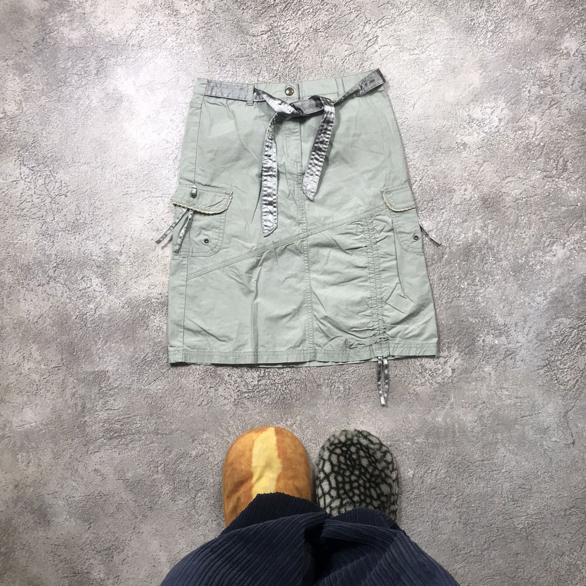 Vintage Vintage Y2K Baggy Cargo Skirt Streetwear Workwear Style 26 Size 26" / US 2 / IT 38 - 1 Thumbnail