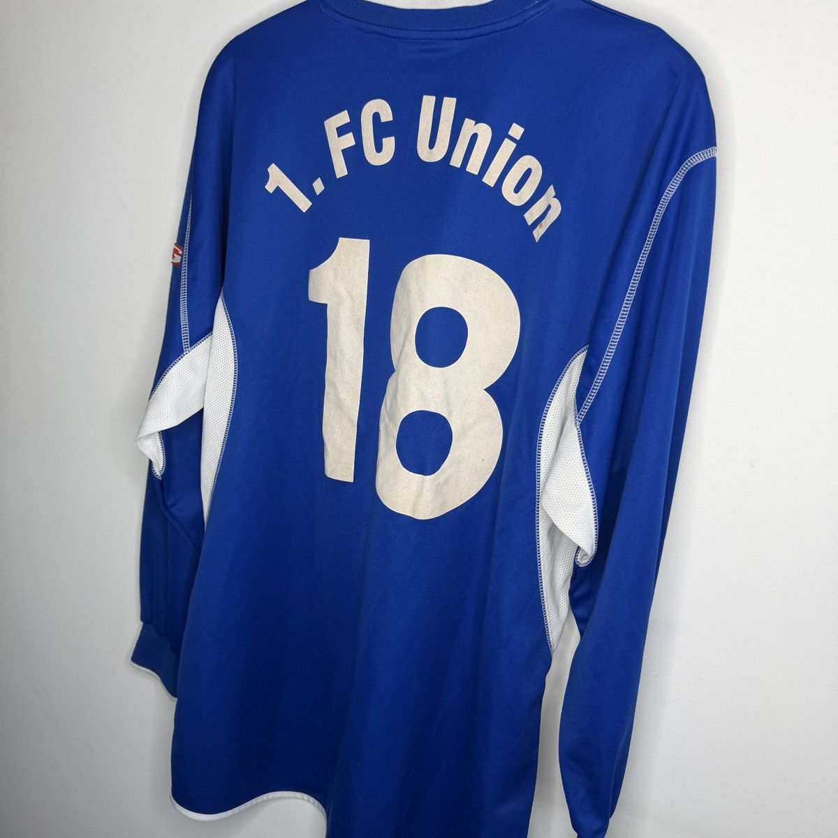 Other Saller 1.FC Union Berlin 2003 away jersey Size US L / EU 52-54 / 3 - 8 Thumbnail