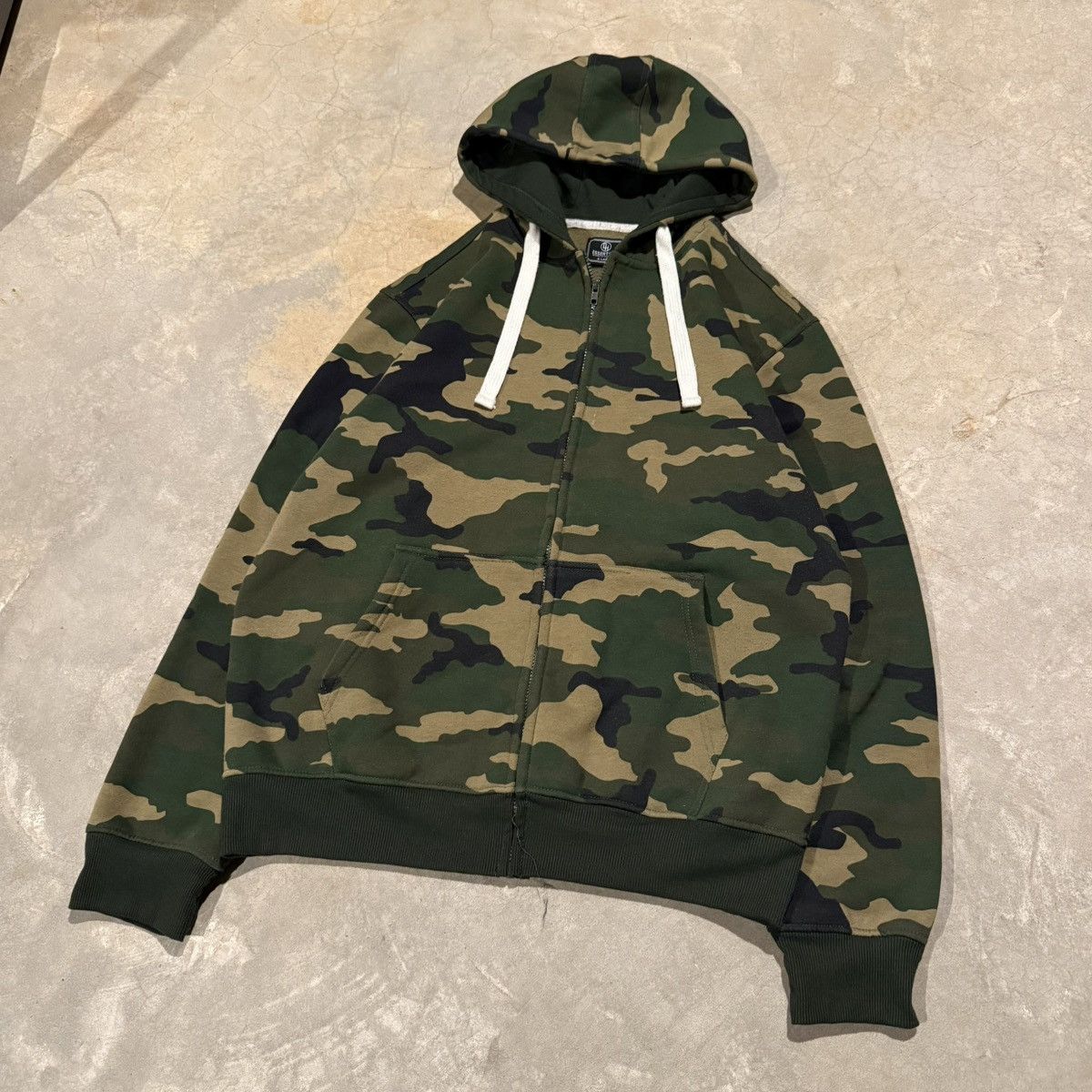 Vintage Vintage Woodland Camo Zip Up Hoodie Grunge ERD Y2K Skater Size US XL / EU 56 / 4 - 2 Thumbnail