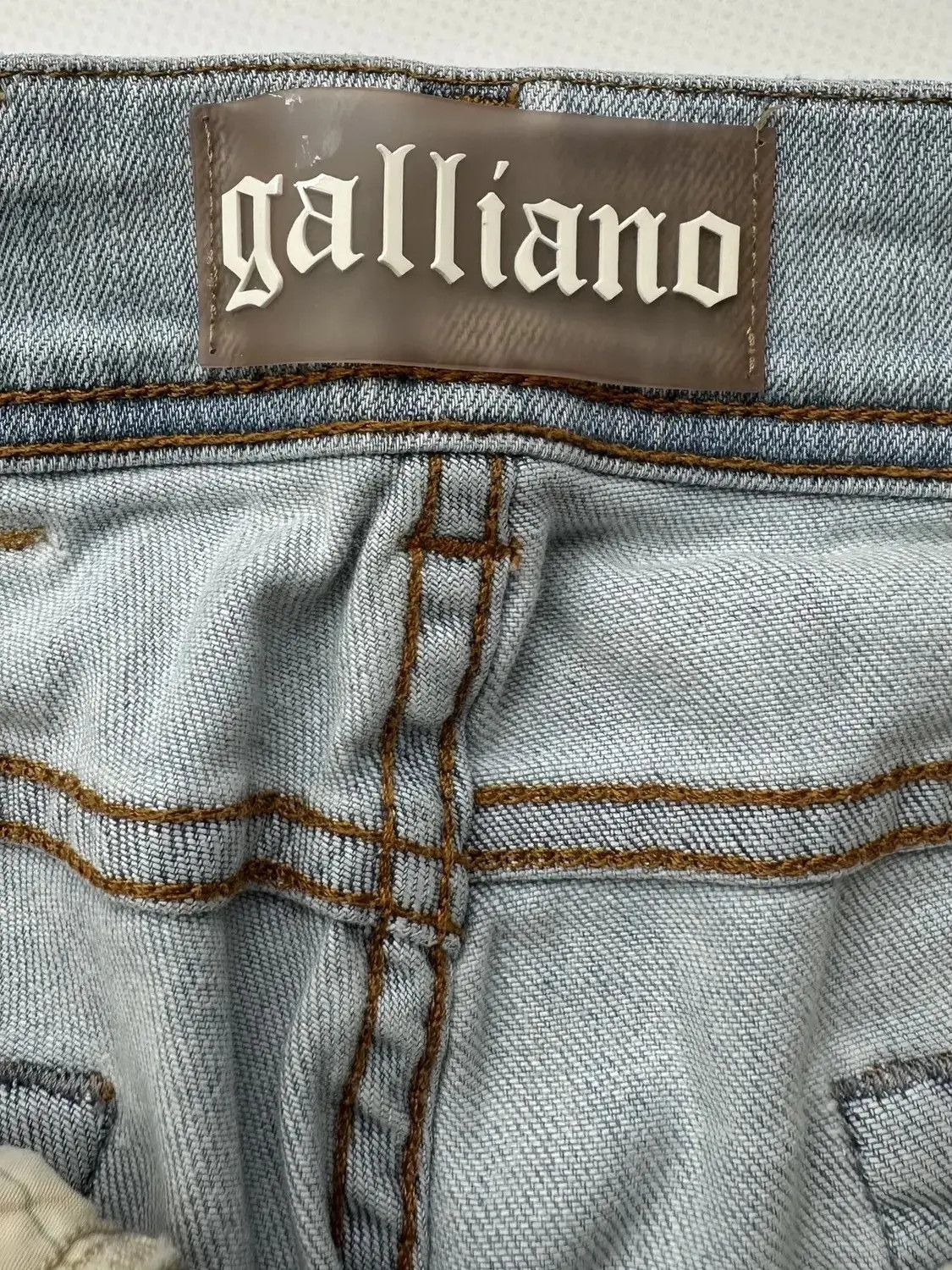 John Galliano Galliano Printed Faded Jeans (249) Size 26" / US 2 / IT 38 - 6 Thumbnail