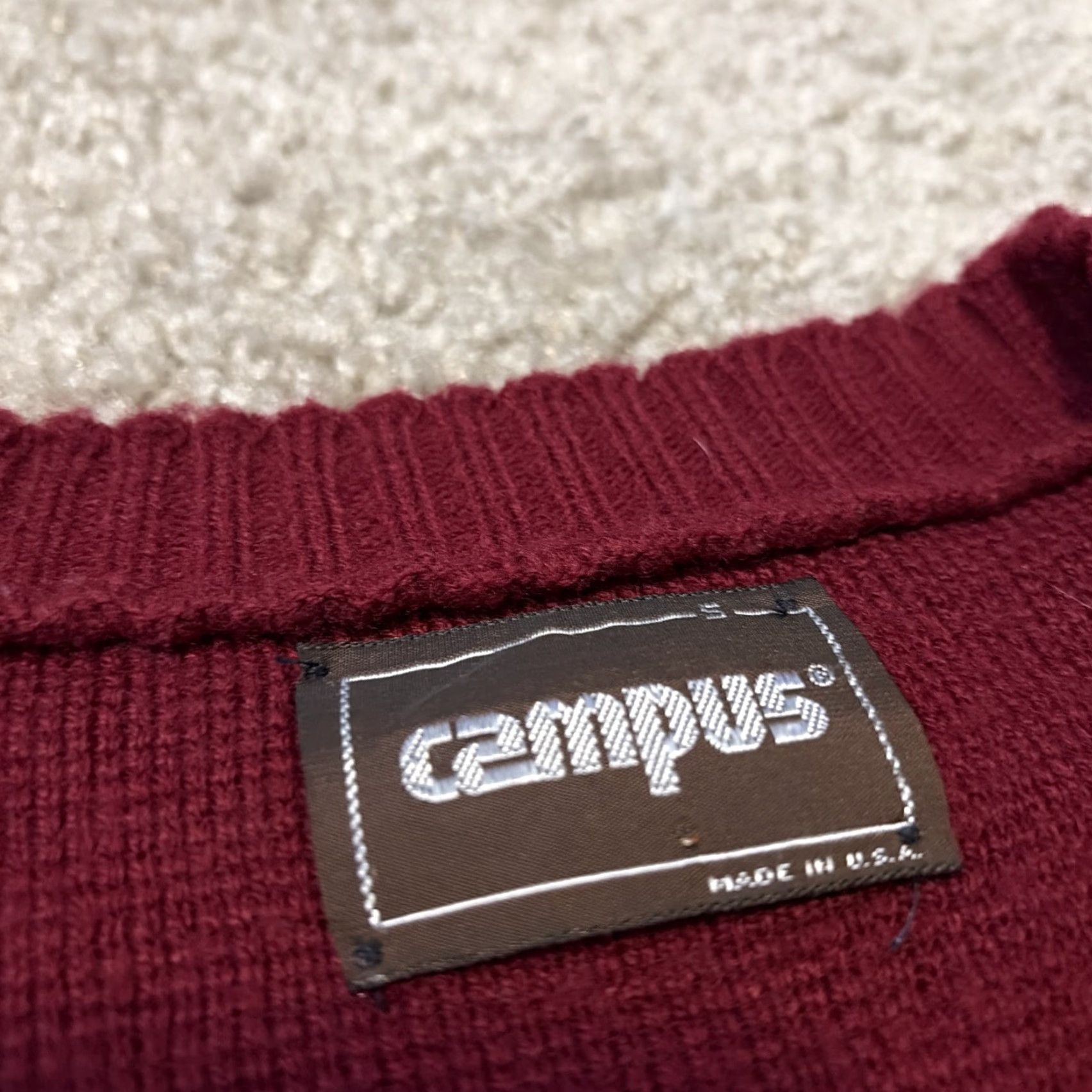 Vintage VINTAGE Campus Sweater Shirt Mens Small Red V-Neck Acrylic Knit USA 70s Pullover Size US S / EU 44-46 / 1 - 4 Thumbnail