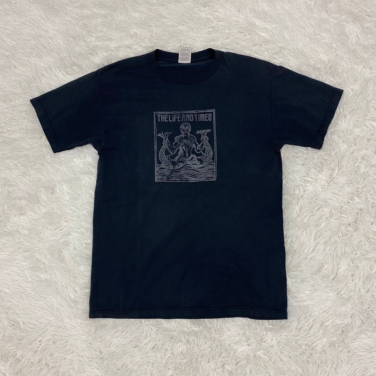 Band Tees Vintage Y2K band the life and times Size US M / EU 48-50 / 2 - 1 Thumbnail