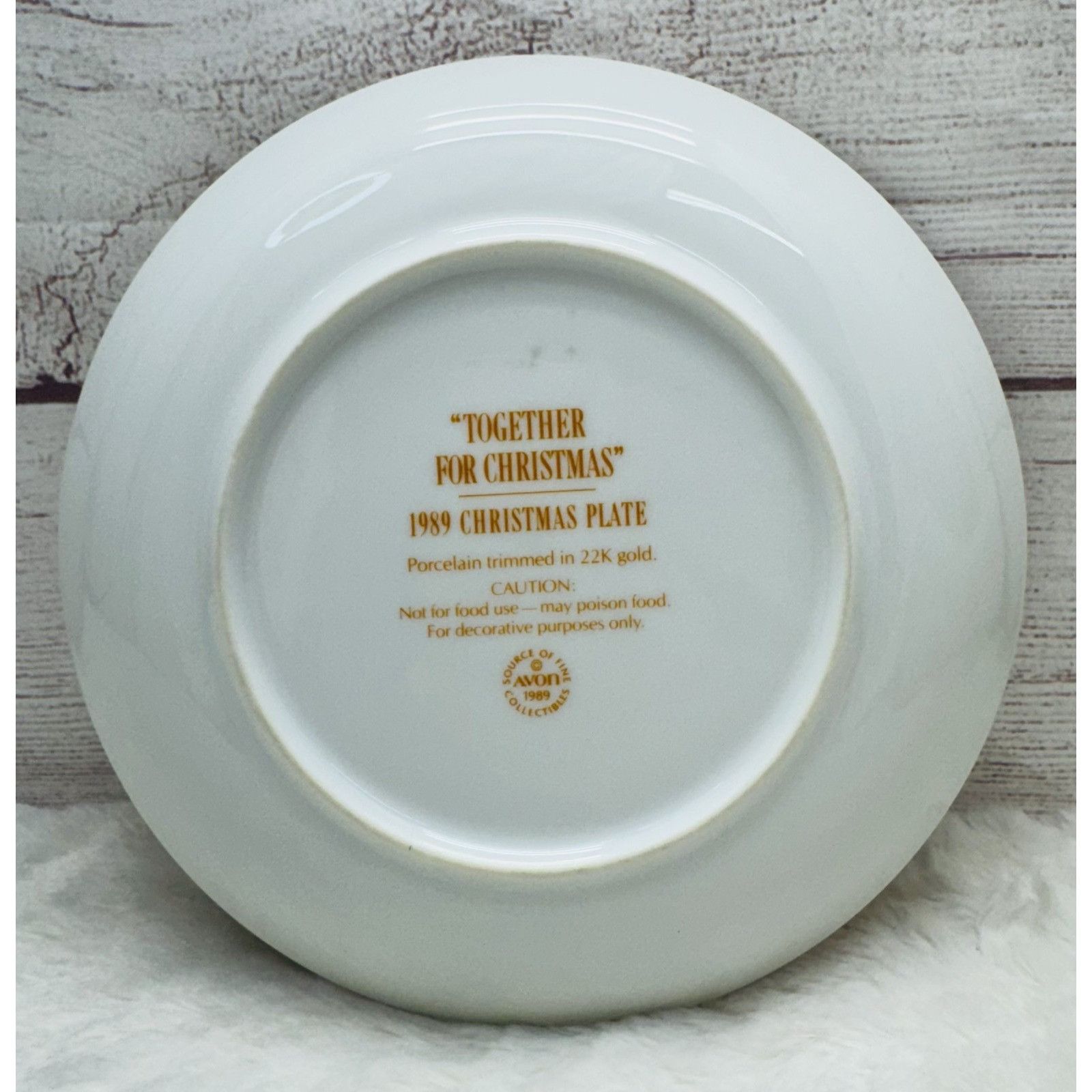 Other Avon Christmas Plate "Together for Christmas" 1989 Porcelain Size ONE SIZE - 3 Thumbnail