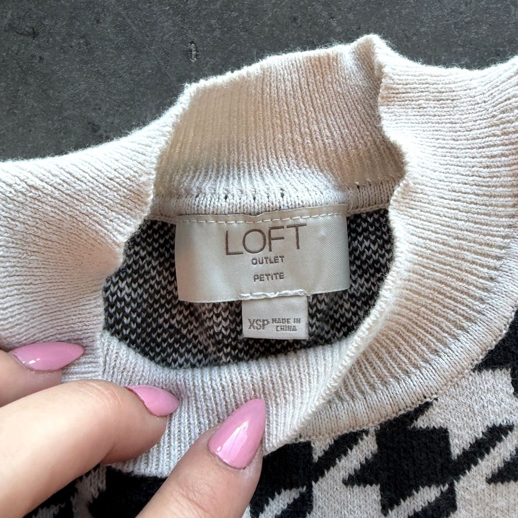 Vintage VINTAGE Y2K The Loft Houndstooth Preppy Knit Vest Tank Top XS Women Black White Knit Tank Top XS Women Size XS / US 0-2 / IT 36-38 - 3 Thumbnail