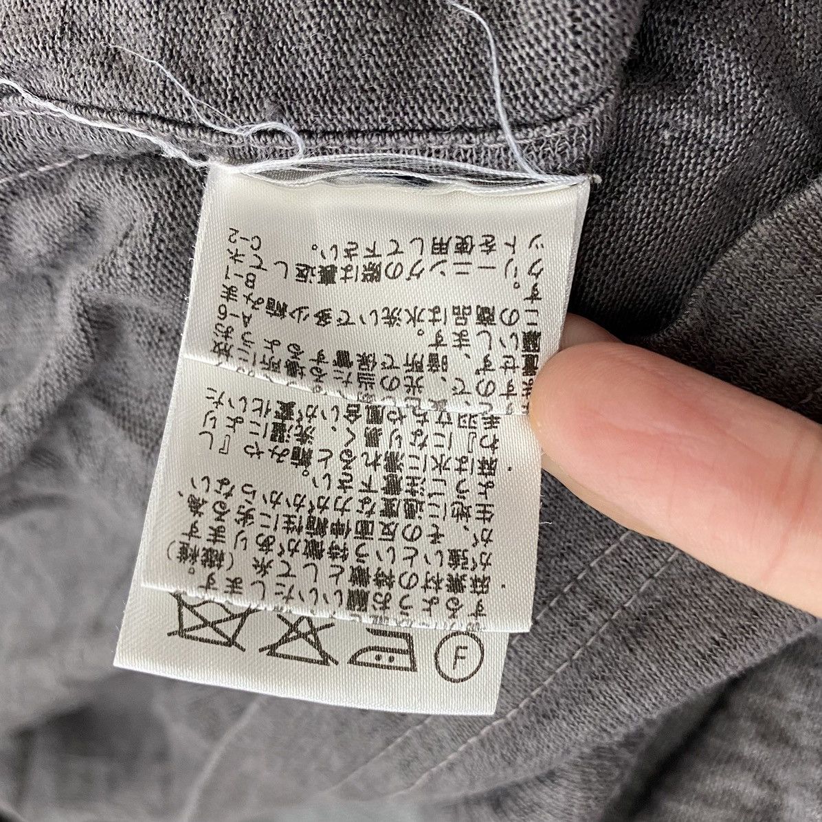 ADAM ET ROPE ADAM ET ROPE Flanders Linen Japan V-neck Style Plain Grey Size US M / EU 48-50 / 2 - 8 Thumbnail