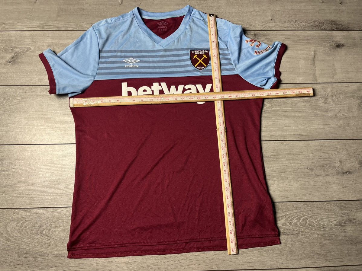Umbro Umbro West Ham home jersey 2019/2020 size XXL Size US XXL / EU 58 / 5 - 6 Thumbnail