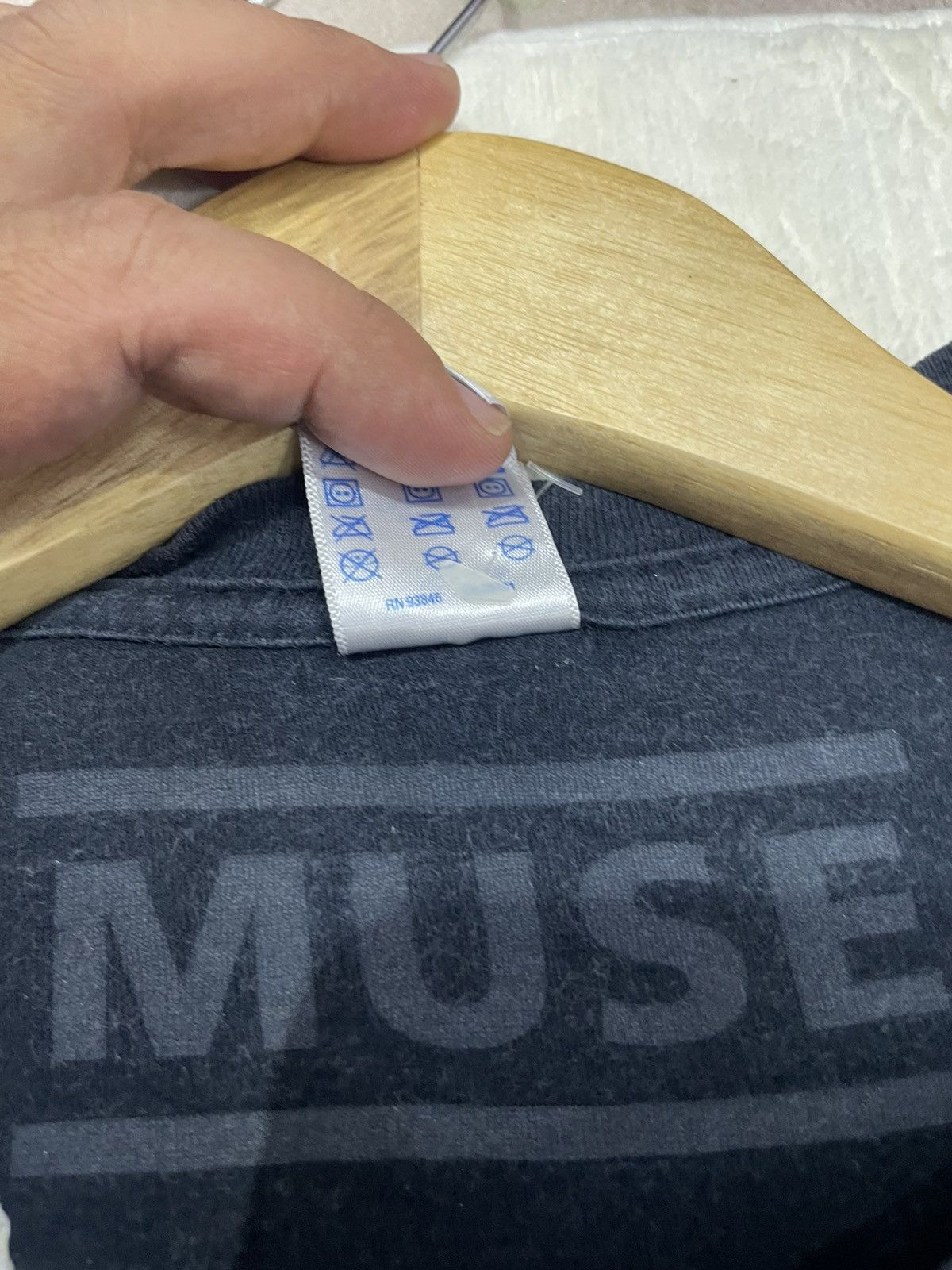 Band Tees ROCK BAND MUSE TOUR 2013 TSHIRT Size US L / EU 52-54 / 3 - 9 Thumbnail