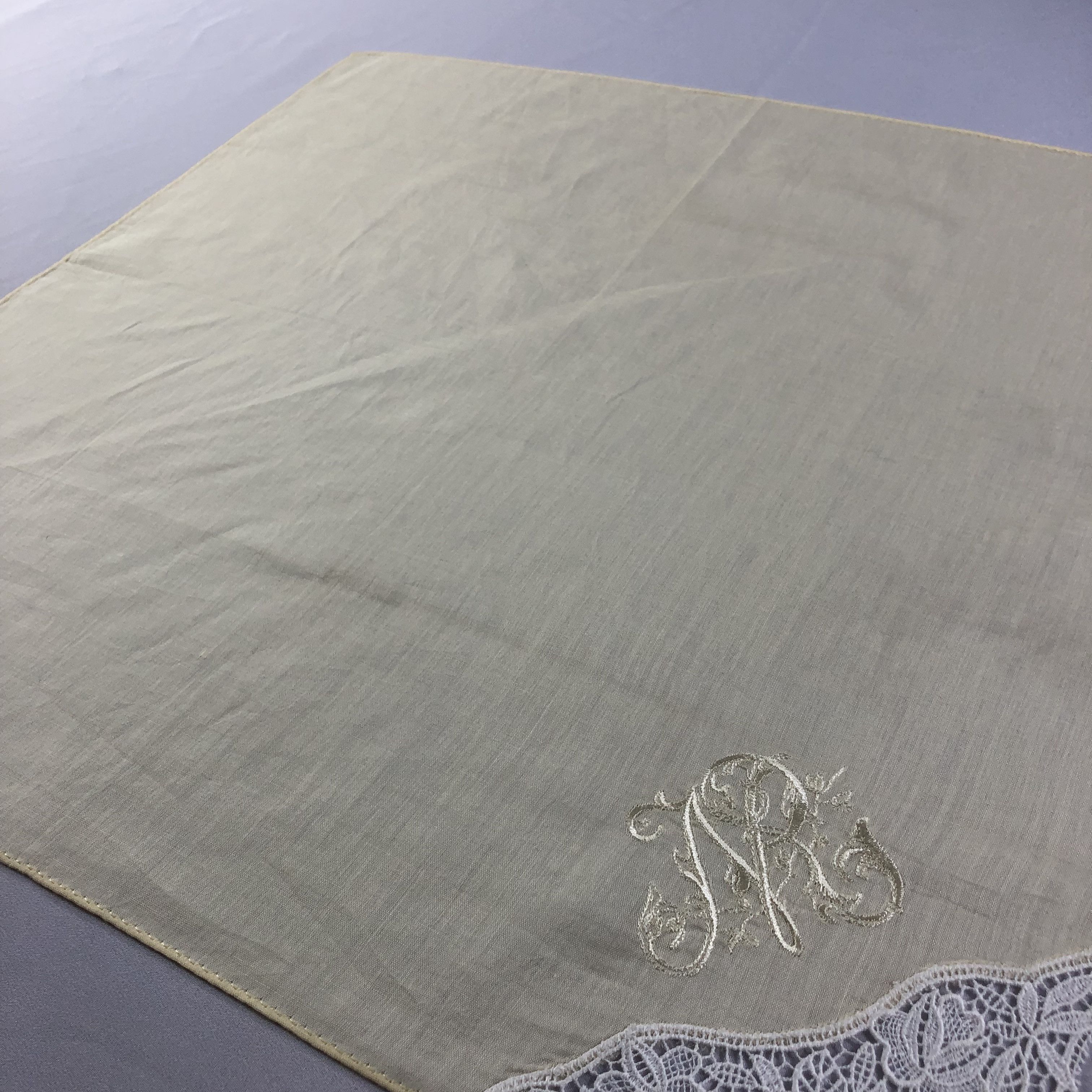 Nina Ricci Nina Ricci Plain Handkerchief Neckerchief Bandana H1614 Size ONE SIZE - 3 Thumbnail