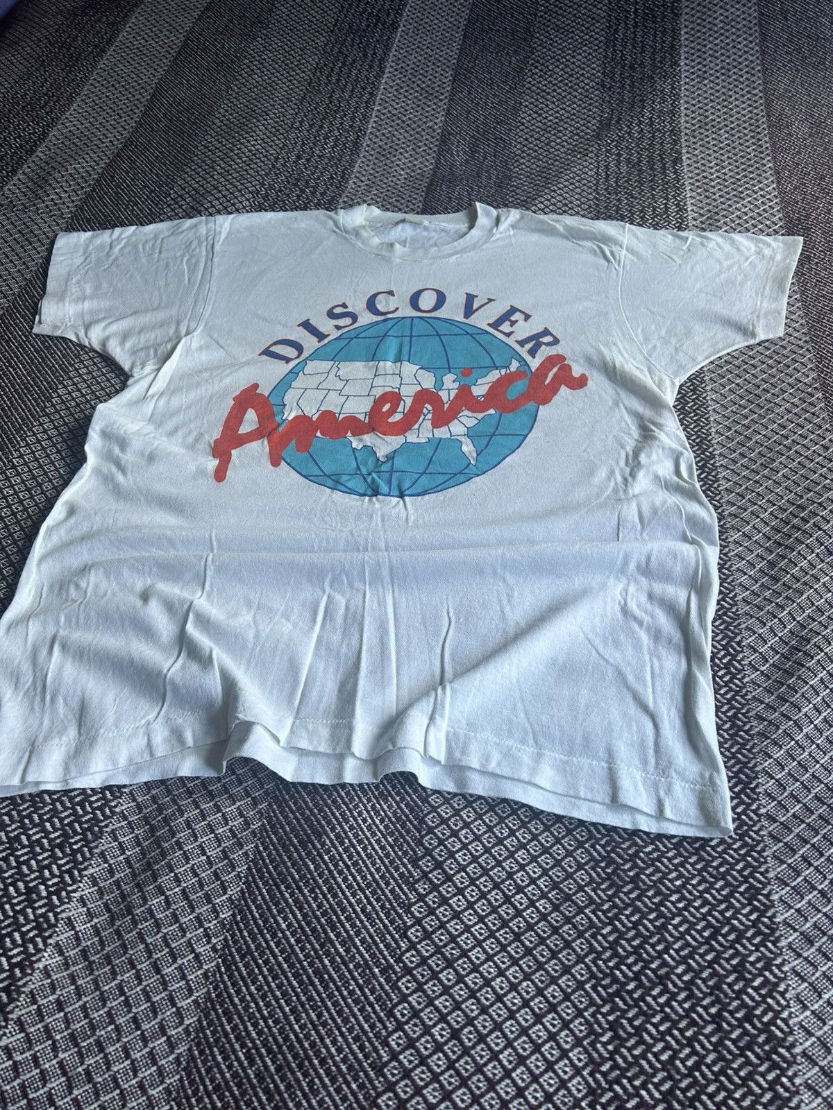 Vintage Vintage Discover America 90s Screen Stars T-shirt Size XL Size US XL / EU 56 / 4 - 4 Thumbnail