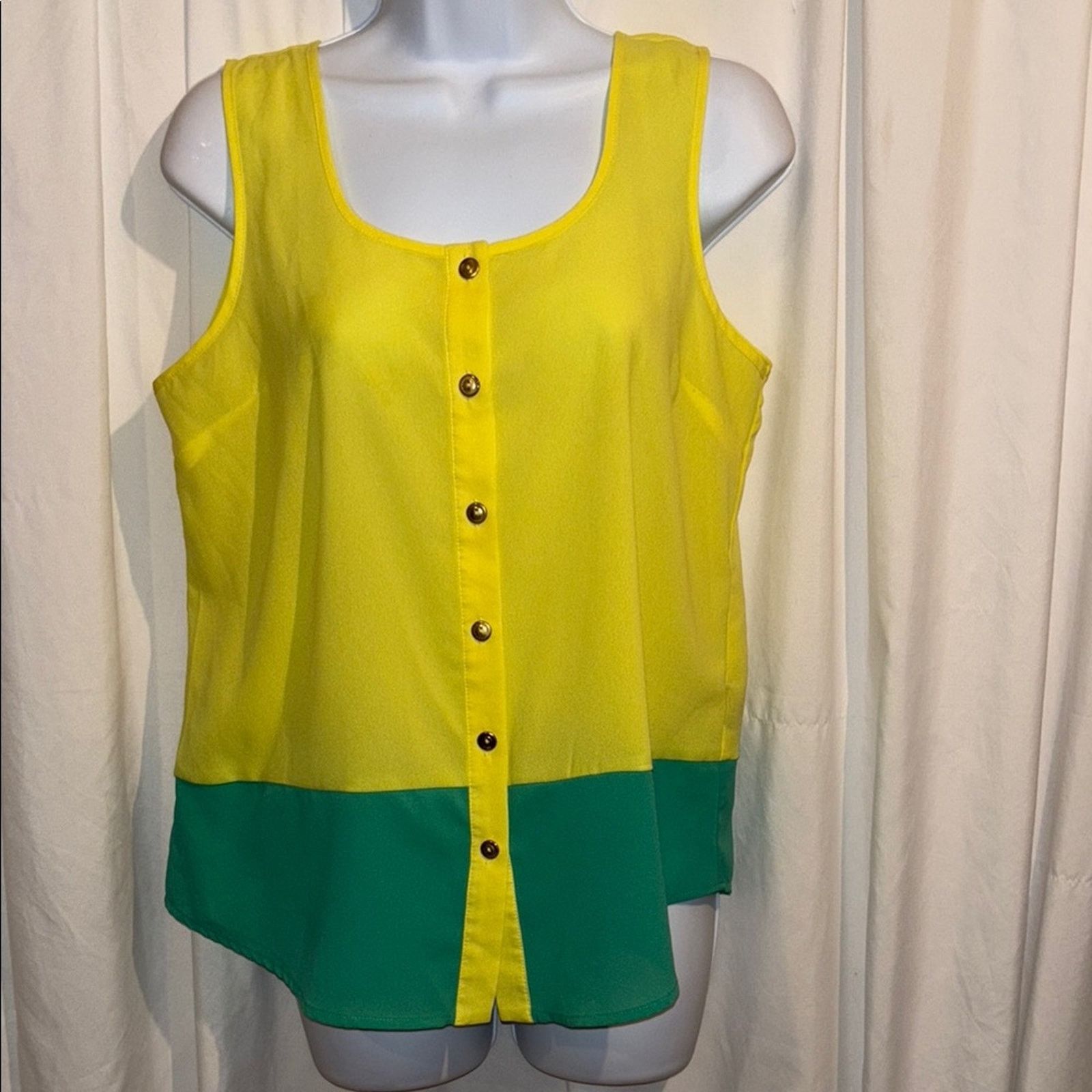 The Unbranded Brand Mine - Yellow/Green Button-Down Size Medium Size M / US 6-8 / IT 42-44 - 1 Thumbnail