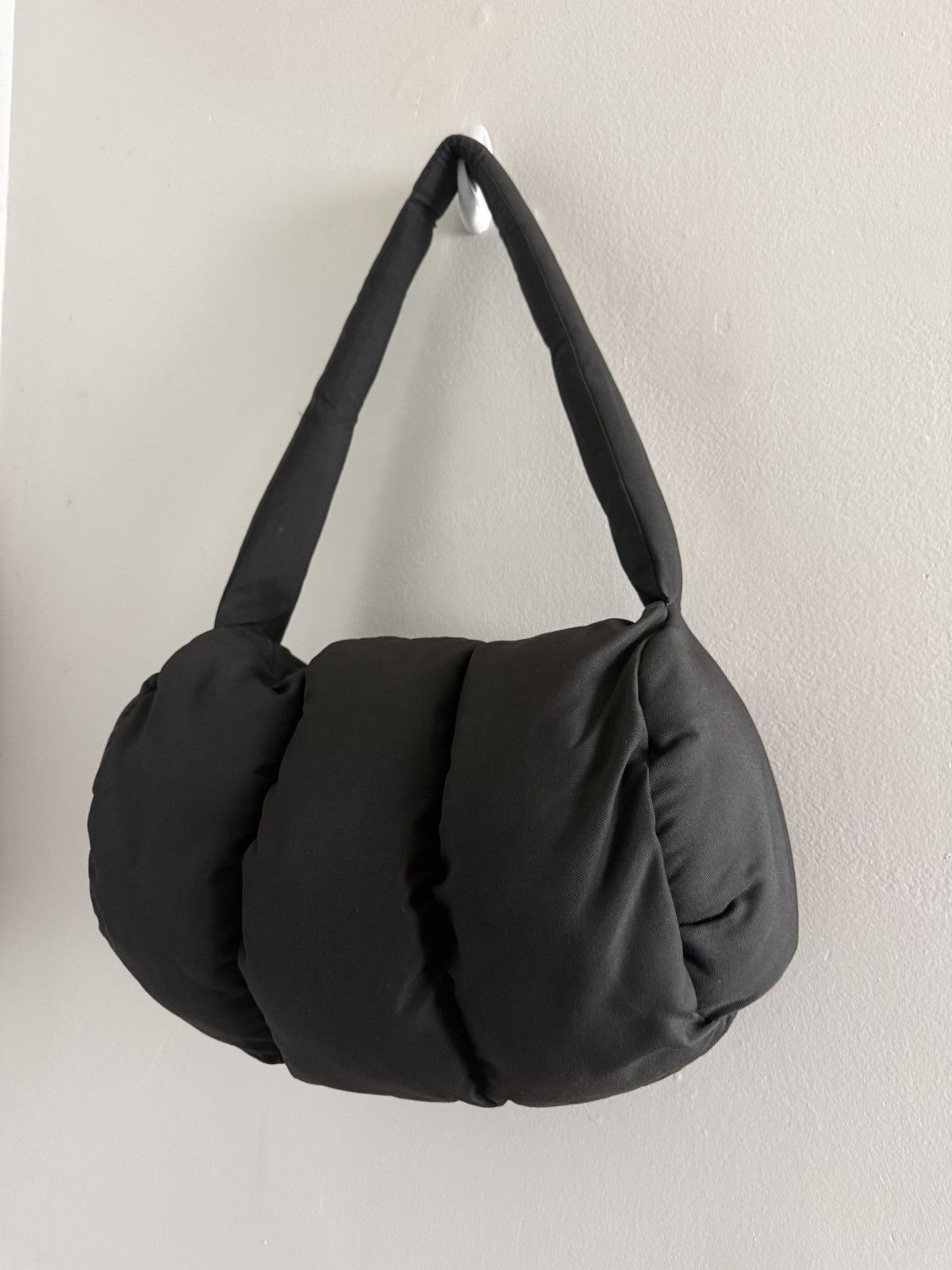 Other Roy Michael Padded Puffer Satin-Lined Duffel Bag Black Yeezy Size ONE SIZE - 8 Thumbnail