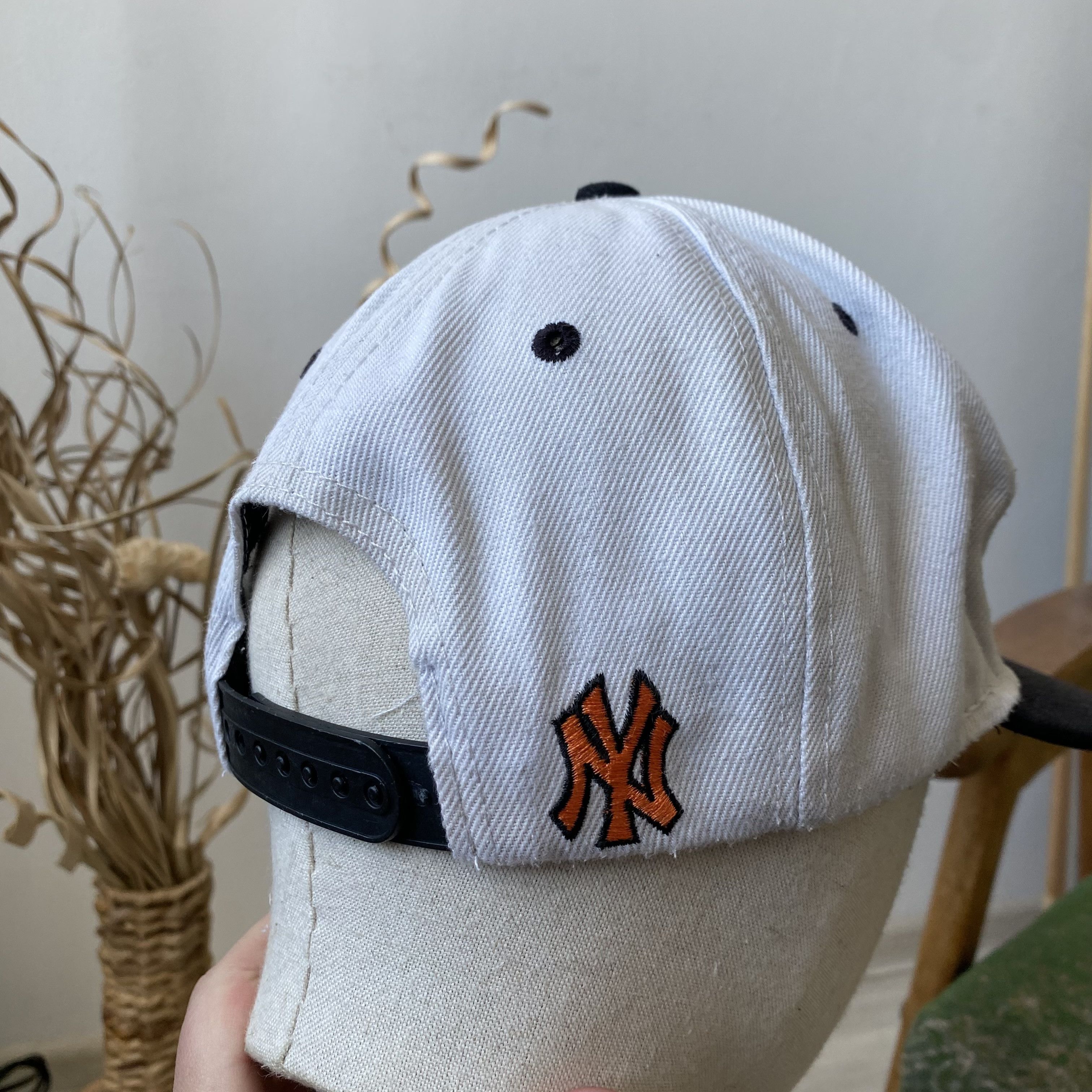 New York Yankees ⚾️ Vintage 90s New York Yankees cap Dad hat baseball Size ONE SIZE - 3 Thumbnail