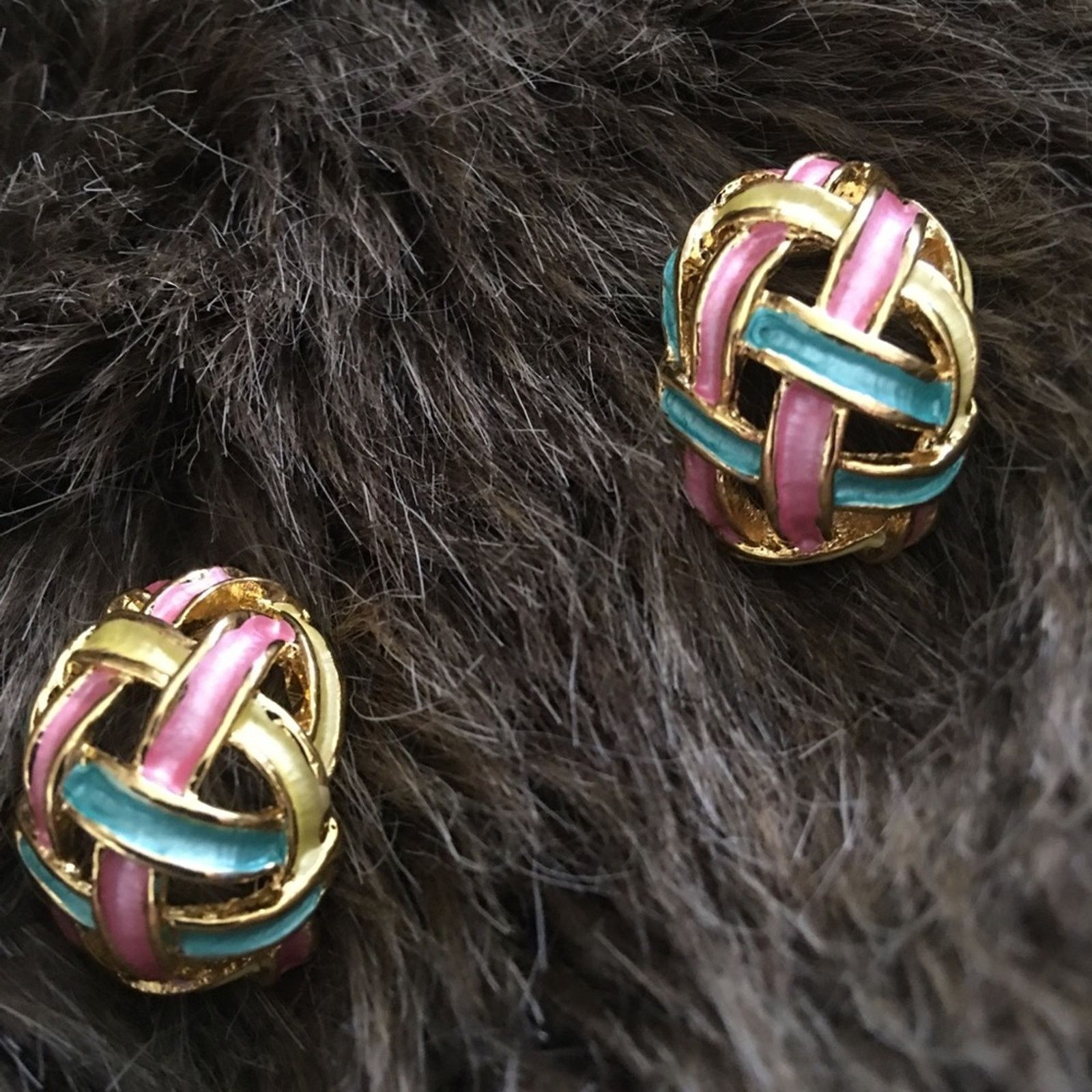 Jewelry Pastel enamel gold tone setting pierced earrings Size ONE SIZE - 3 Thumbnail