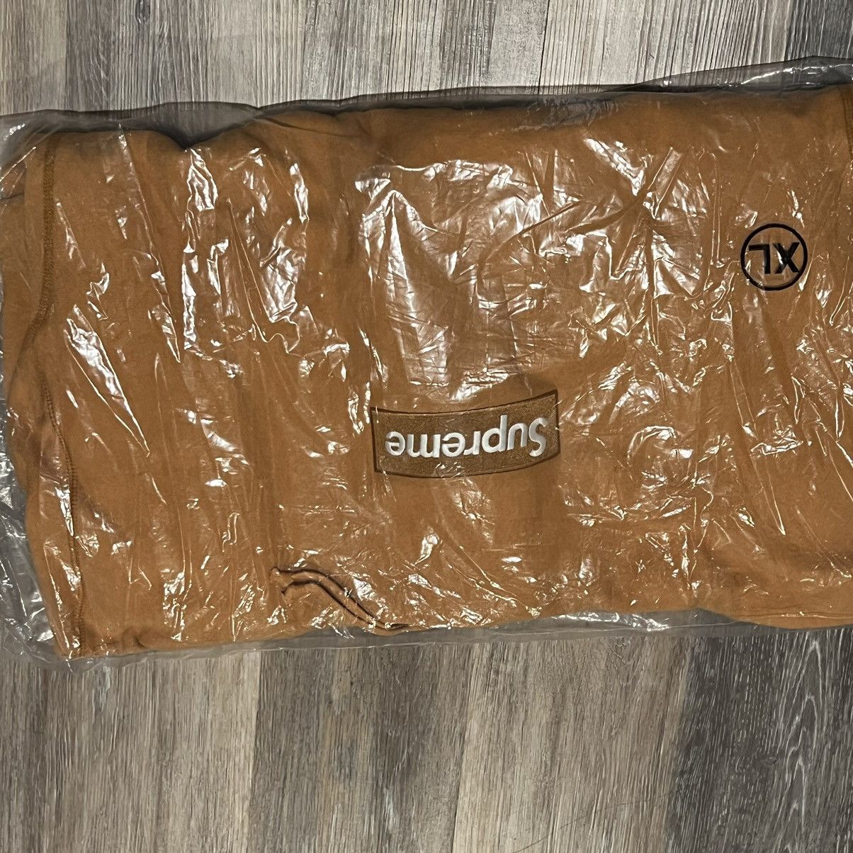 Supreme Supreme Mustard Box logo hoodie xl 2021 Size US XL / EU 56 / 4 - 9 Thumbnail