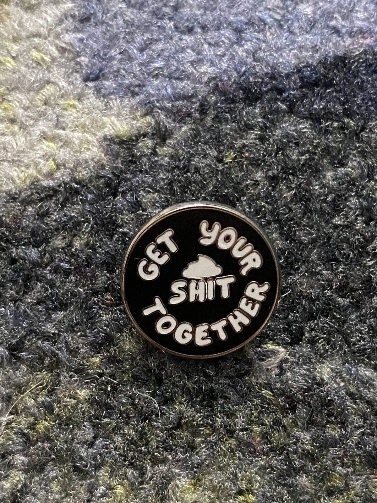 Supreme Supreme Get Your Shit Together Pin Size ONE SIZE - 1 Thumbnail