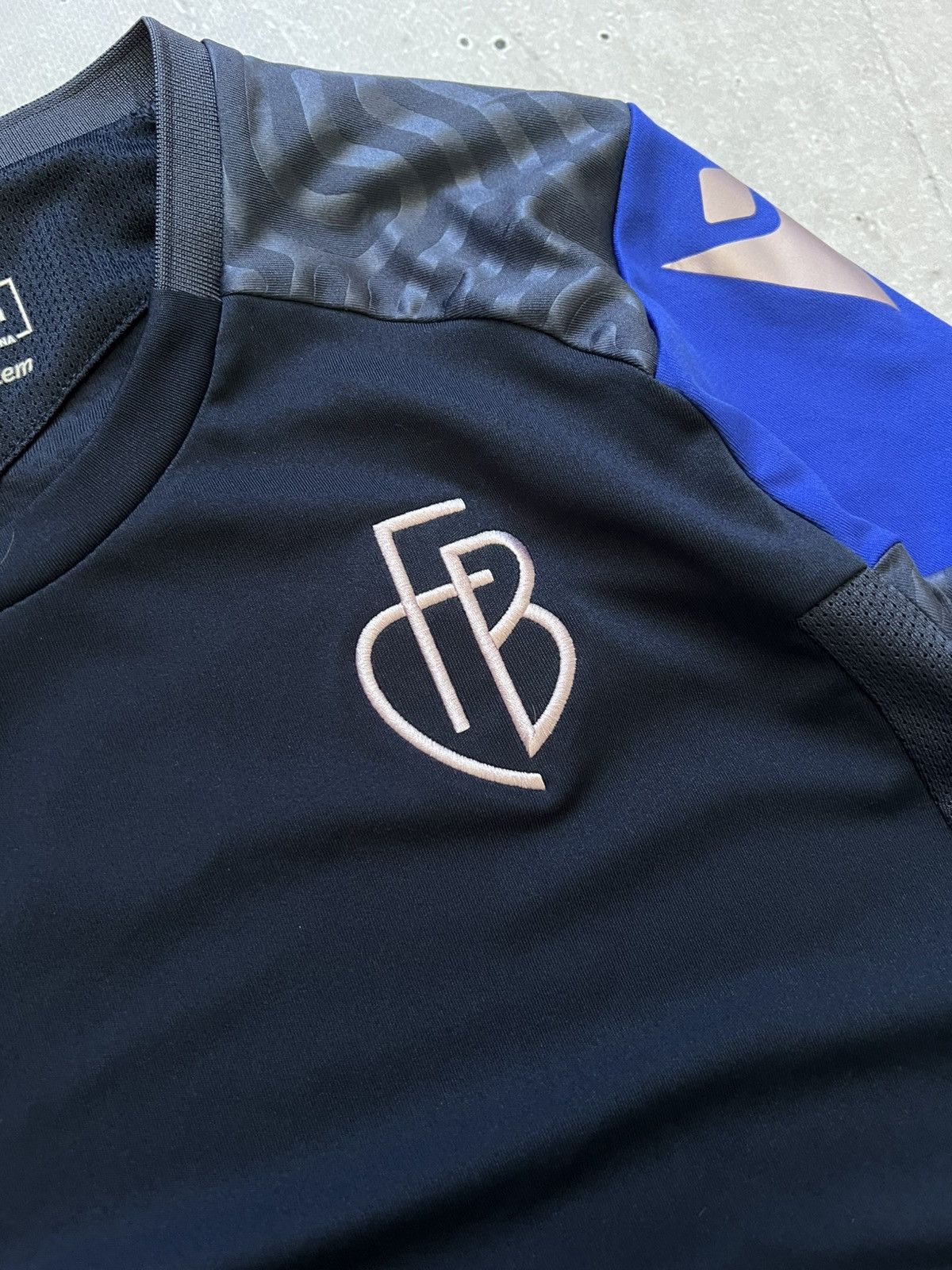 Macron FC Basel T-Shirt Macron 2023-24 Rare Training Jersey Size L Size US L / EU 52-54 / 3 - 5 Thumbnail