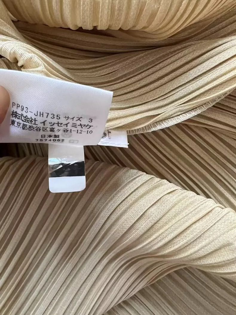 Issey Miyake Issey Miyake size:3 Yellow and grey pleated zebra dress Size XS / US 0-2 / IT 36-38 - 3 Thumbnail