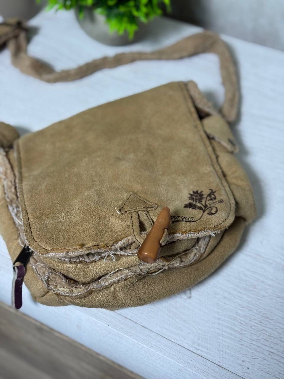 Grailed VTG Unisex Fat Face Shoulders Bag Y2K Grunge Archival 00s Size ONE SIZE - 11 Thumbnail