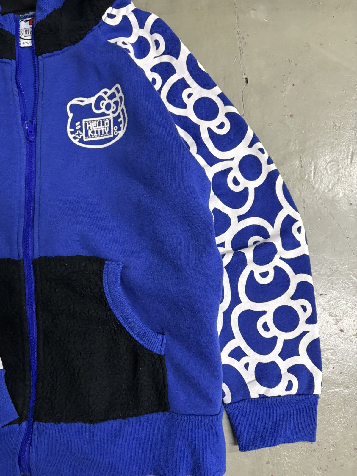 Beauty Beast HELLO KITTY WOOL HOODIE Size US M / EU 48-50 / 2 - 5 Thumbnail
