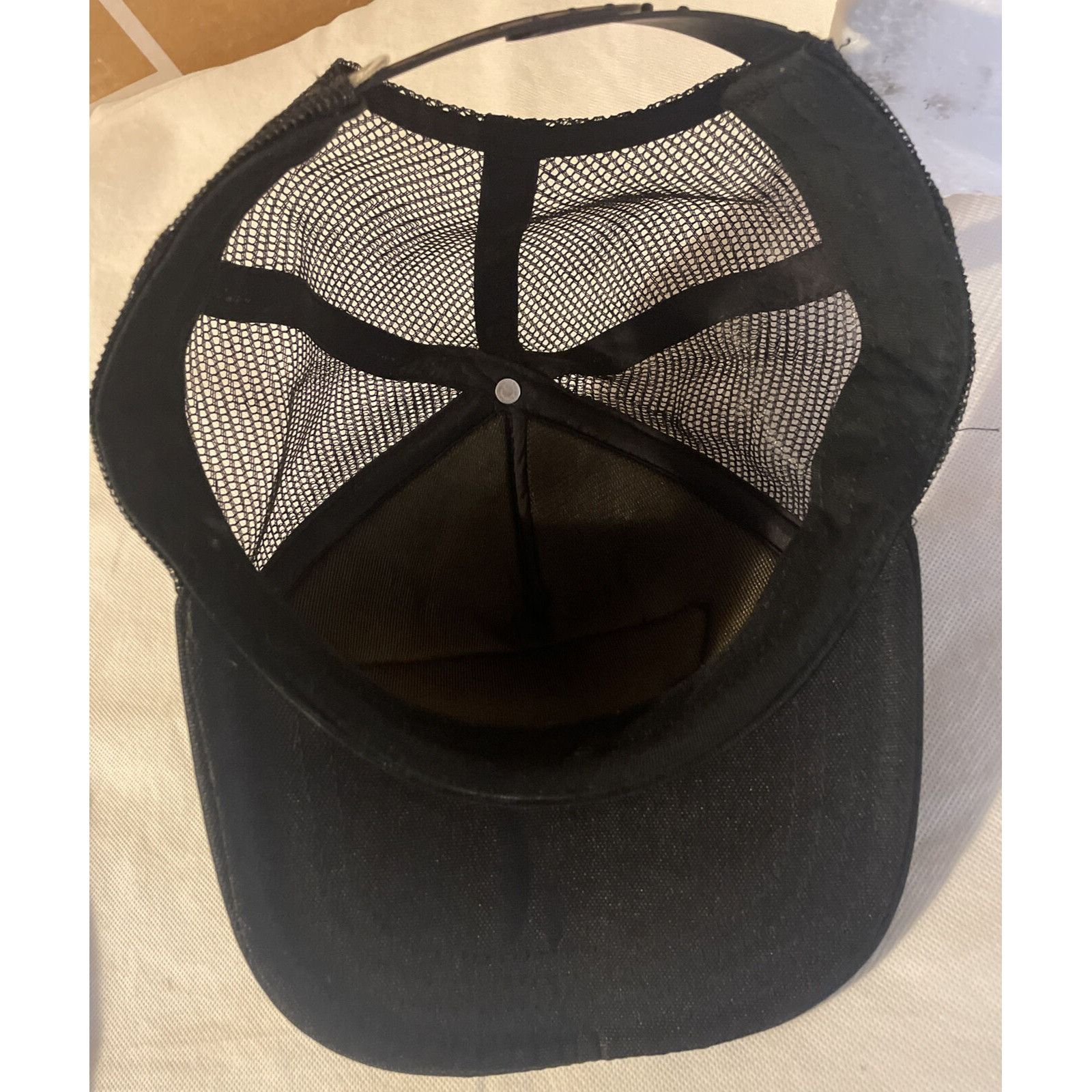 Vans Vans off the wall black SnapBack baseball hat w/red pink str Size ONE SIZE - 7 Thumbnail