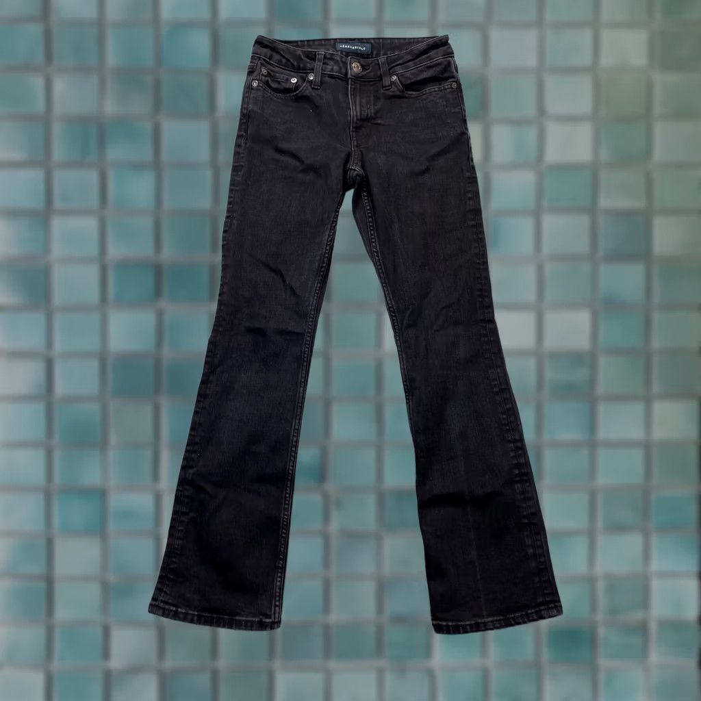 Vintage Aéropostale Jeans Womens 2R Black Bootcut Denim Cotton Stretch Dark Wash Jeans 5-Pocket Inseam 30 Regular Womens Size 26" / US 2 / IT 38 - 1 Thumbnail