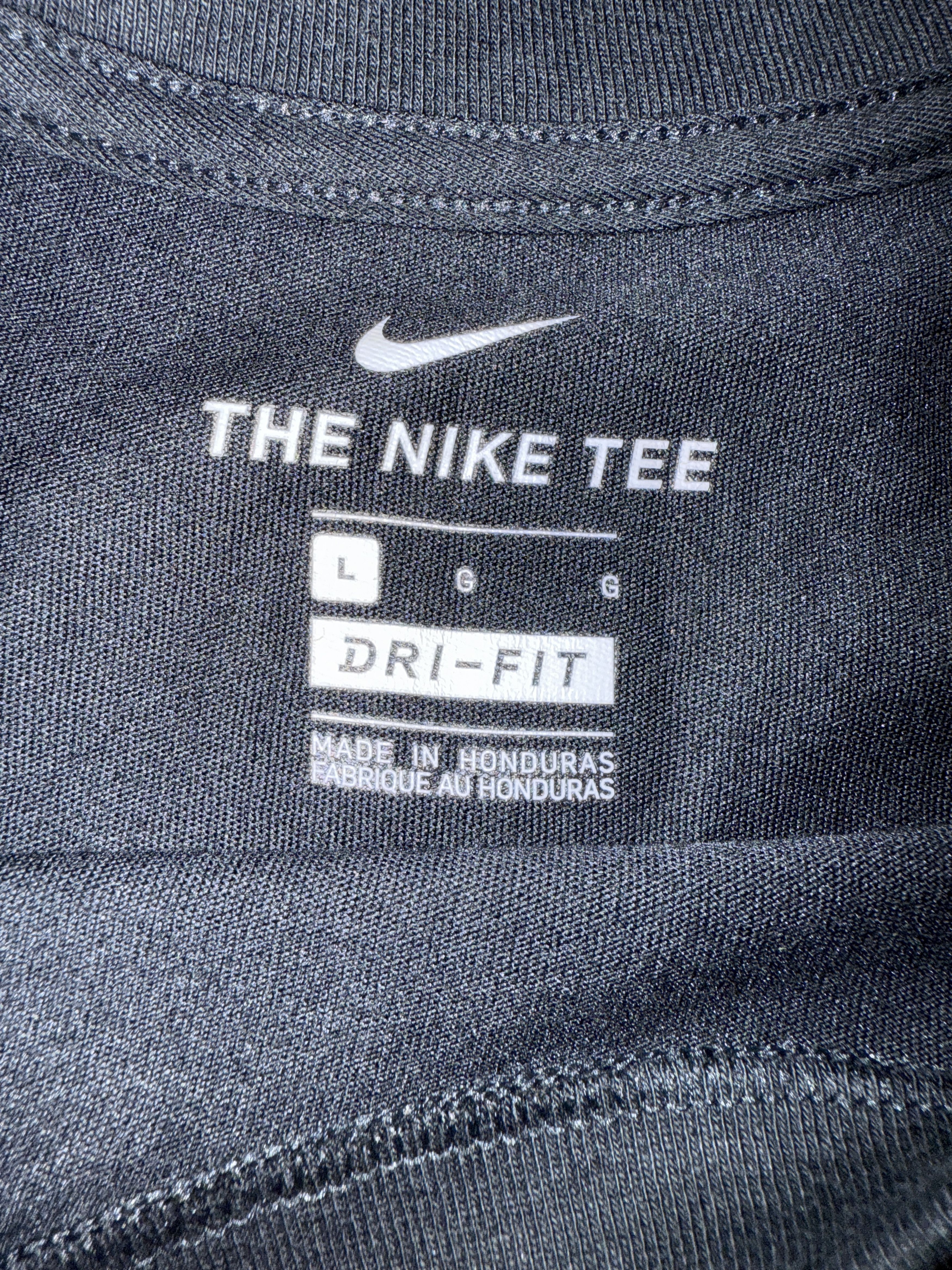 Nike Lebron Nameplate Lakers Tee *NWT* Size US L / EU 52-54 / 3 - 3 Thumbnail