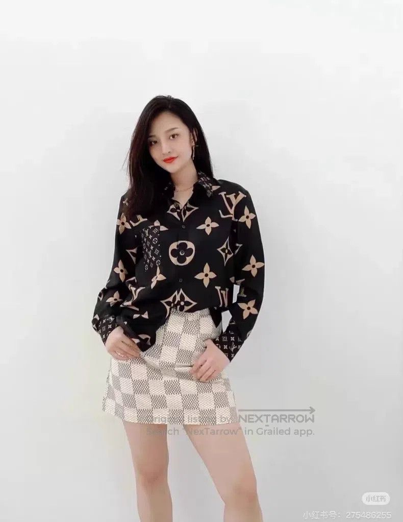 Louis Vuitton Louis Vuitton Full print silk shirt Size S / US 4 / IT 40 - 1 Thumbnail