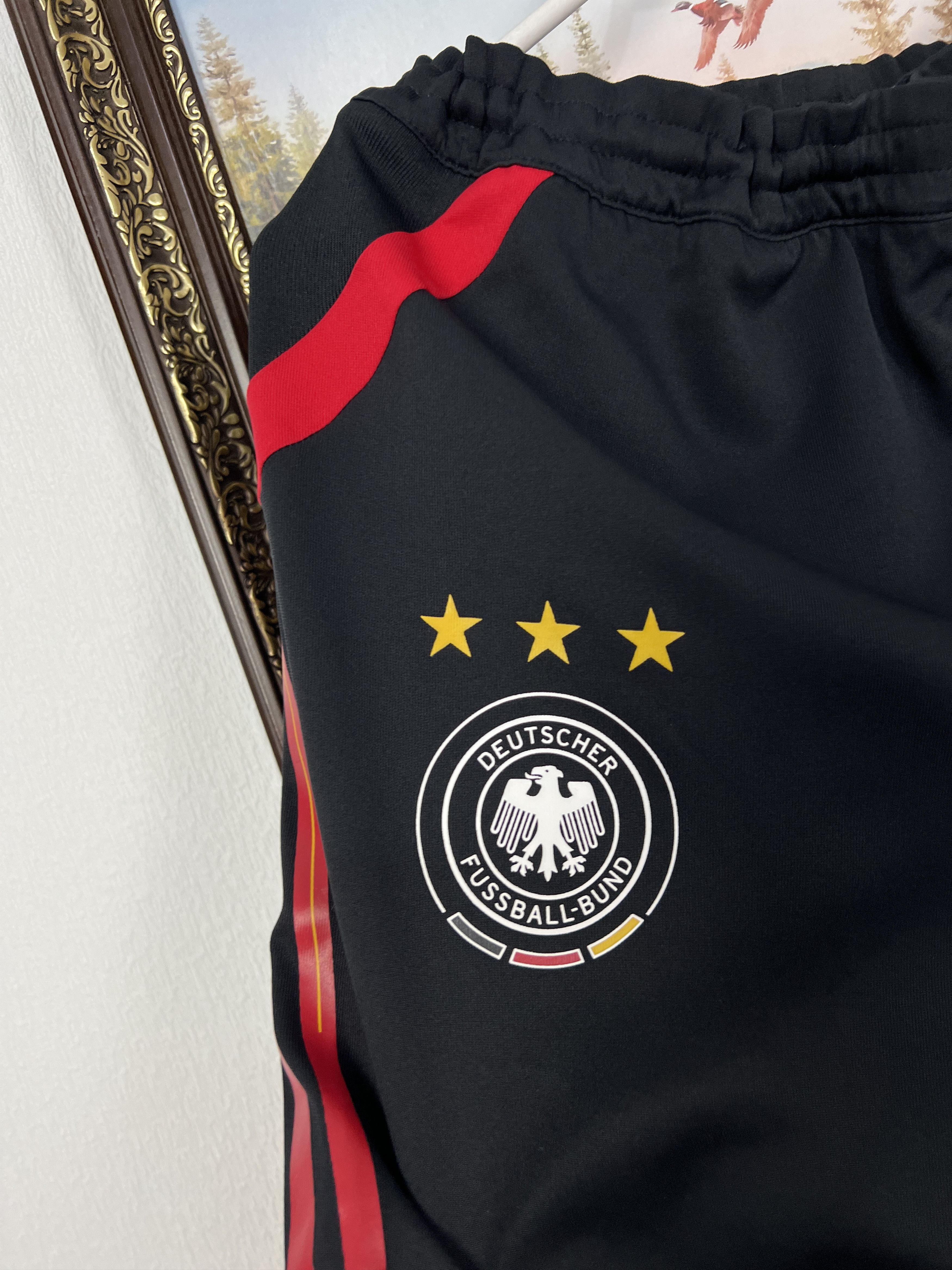 Adidas Vintage Adidas Germany Football Shorts Player Issue L Size US 34 / EU 50 - 4 Thumbnail