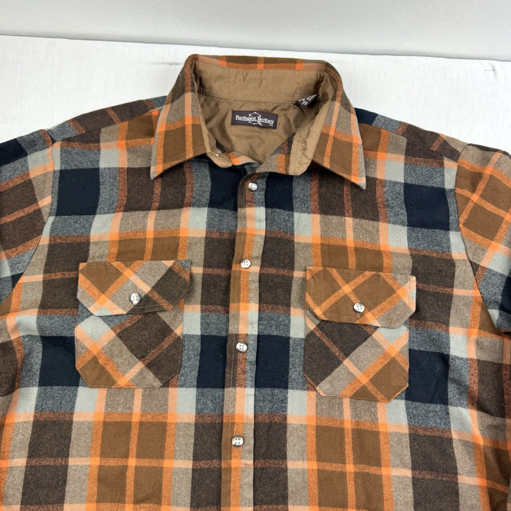 Vintage VINTAGE Northern Territory Shirt Adult L Orange Plaid Outdoor 90s Mens Button-Up Flannel Long Sleeve Size US L / EU 52-54 / 3 - 2 Thumbnail