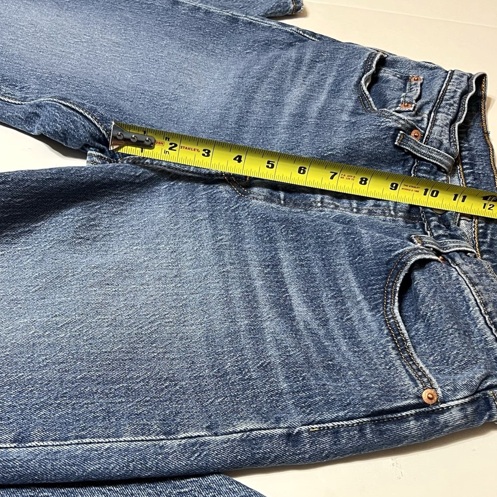Levi's VINTAGE Levis 501 Jeans Womens 28x29 Blue Straight Button Fly Denim Casual Classic USA Womens Size 28" / US 6 / IT 42 - 4 Thumbnail