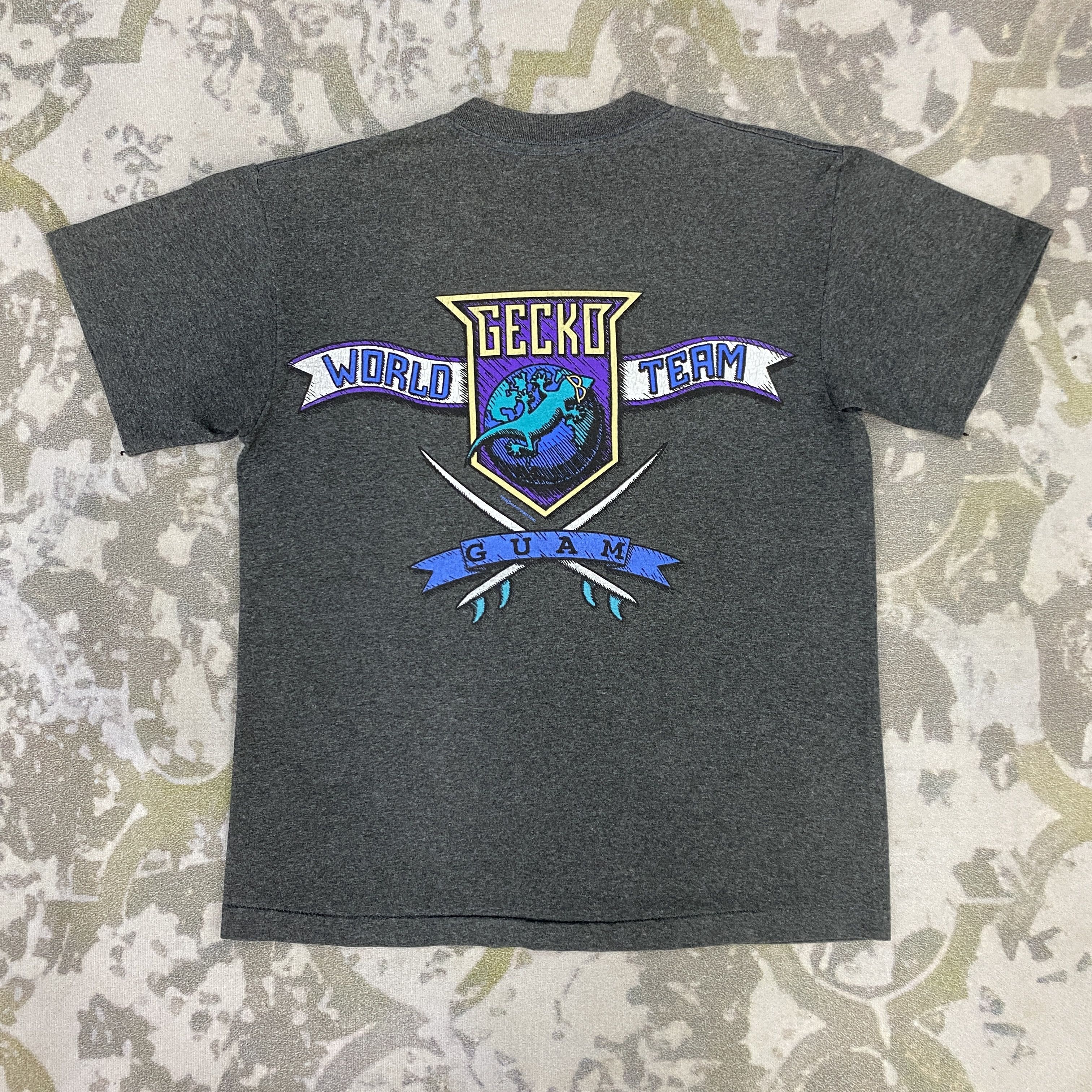 Vintage Vintage World Gecko Team Guam TShirt - K065 Size US S / EU 44-46 / 1 - 1 Thumbnail