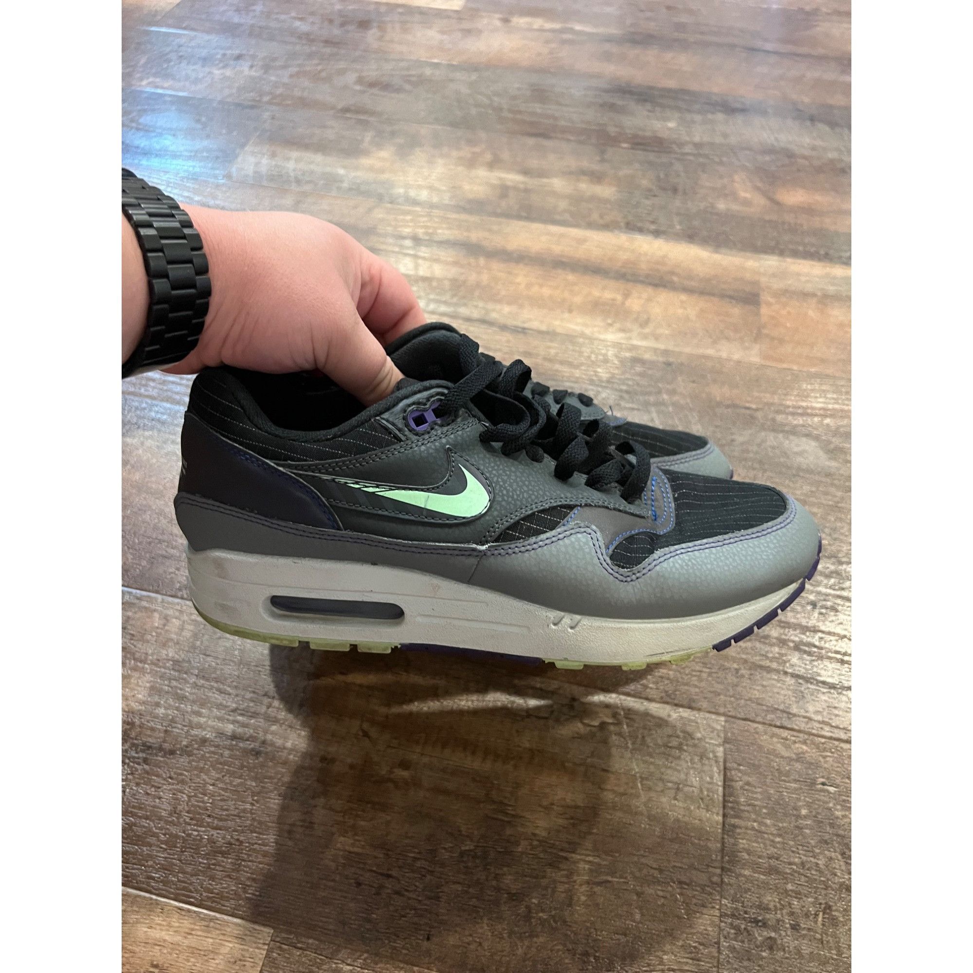 Nike Nike Air Max 1 SE Future Swoosh Pack Black Gray Run CT1624-0 Size US 9 / EU 42 - 5 Thumbnail