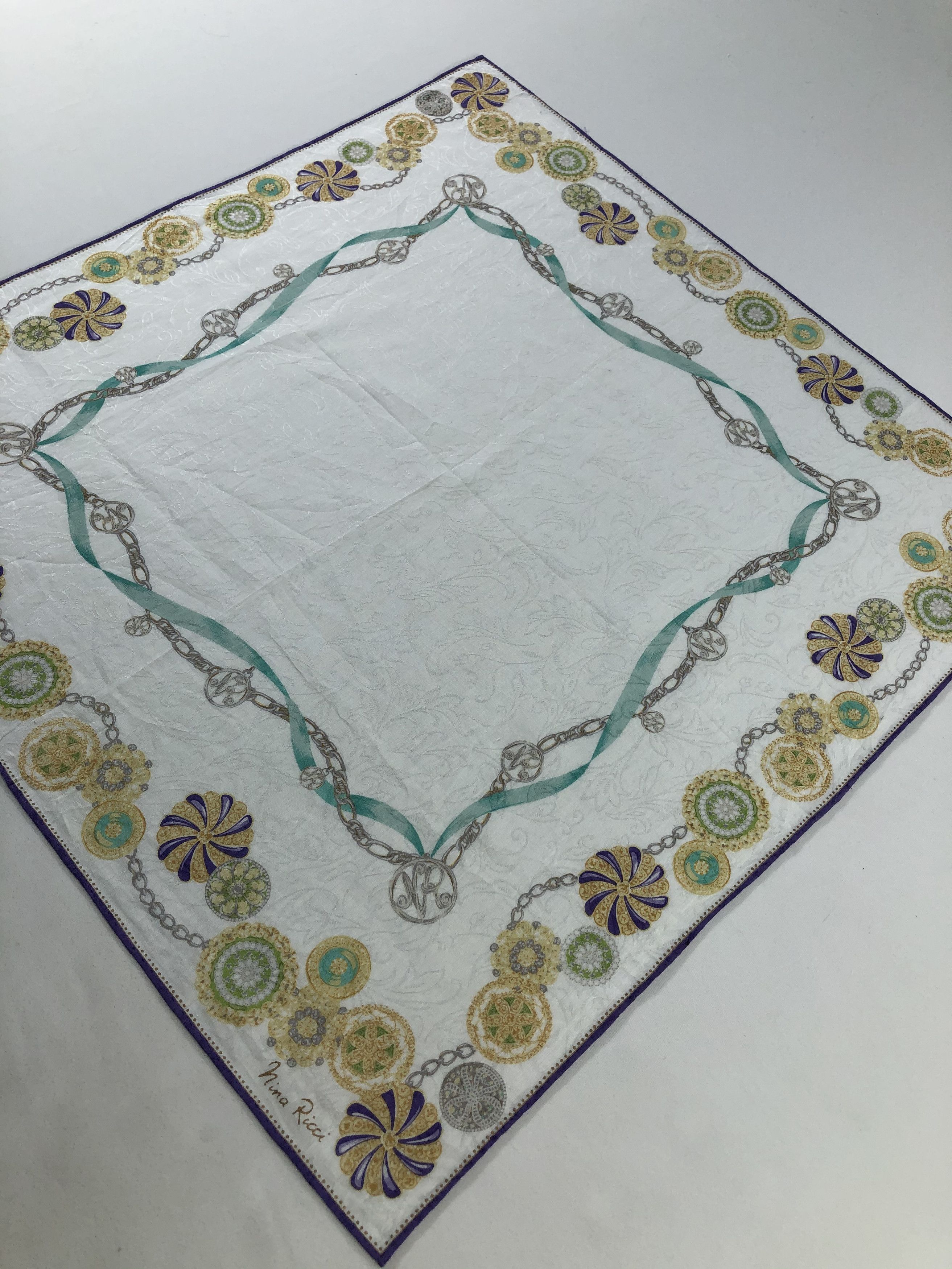 Nina Ricci × Vintage Nina Ricci Handkerchief / Bandana / Headscarf / Handkerchief Size ONE SIZE - 3 Thumbnail